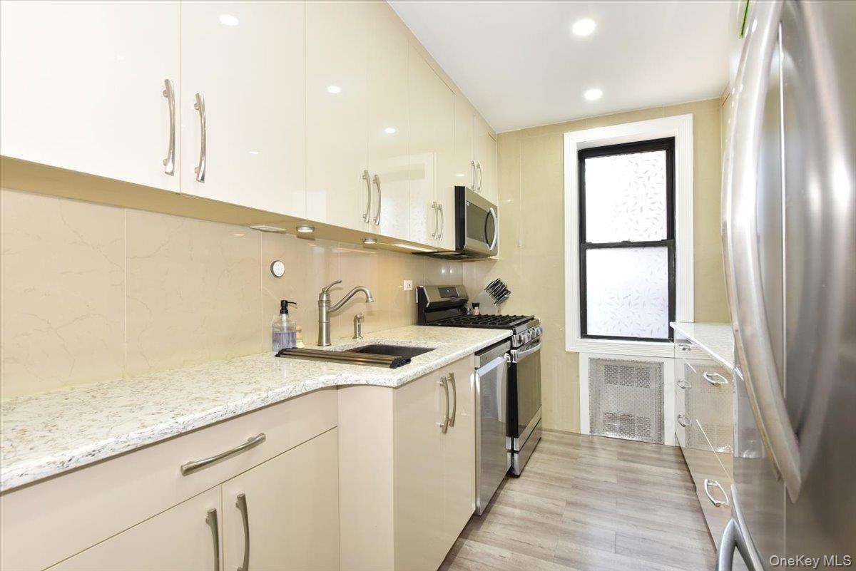 Coop E 19th Street  Brooklyn, NY 11235, MLS-1020883-20
