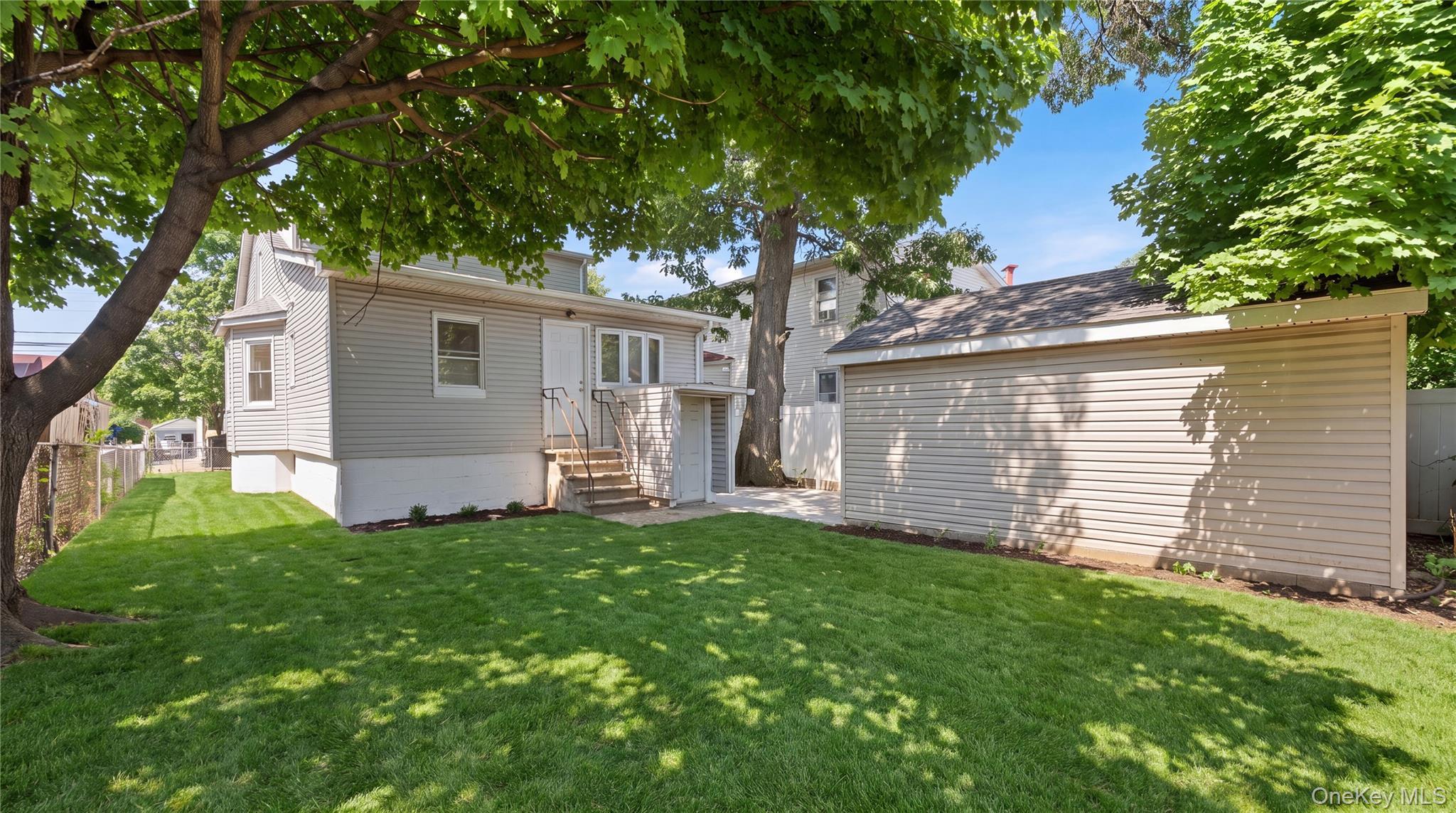 Single Family 119th Road Queens, NY 11434, MLS-1020904-25