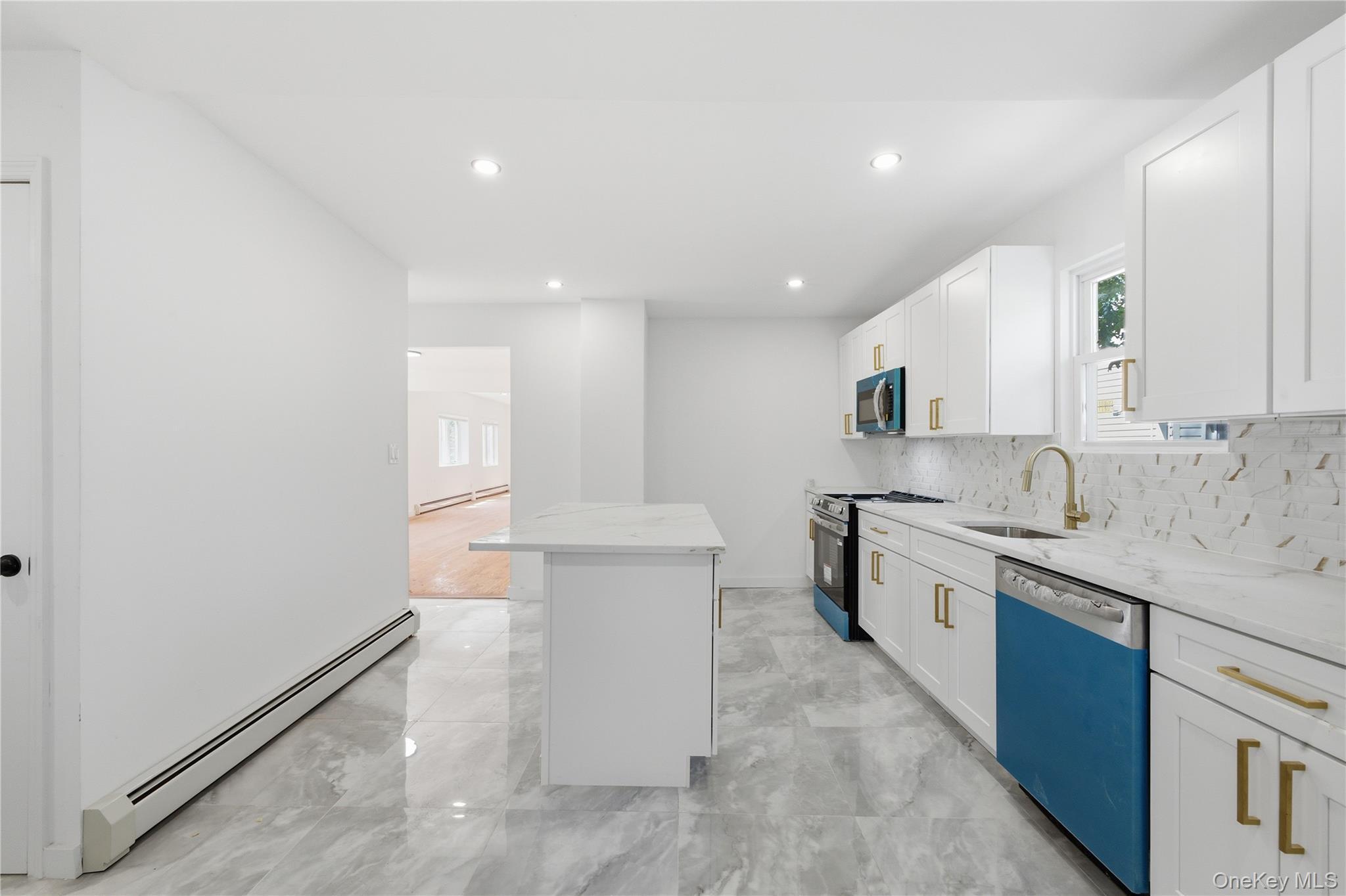 Single Family 119th Road Queens, NY 11434, MLS-1020904-6