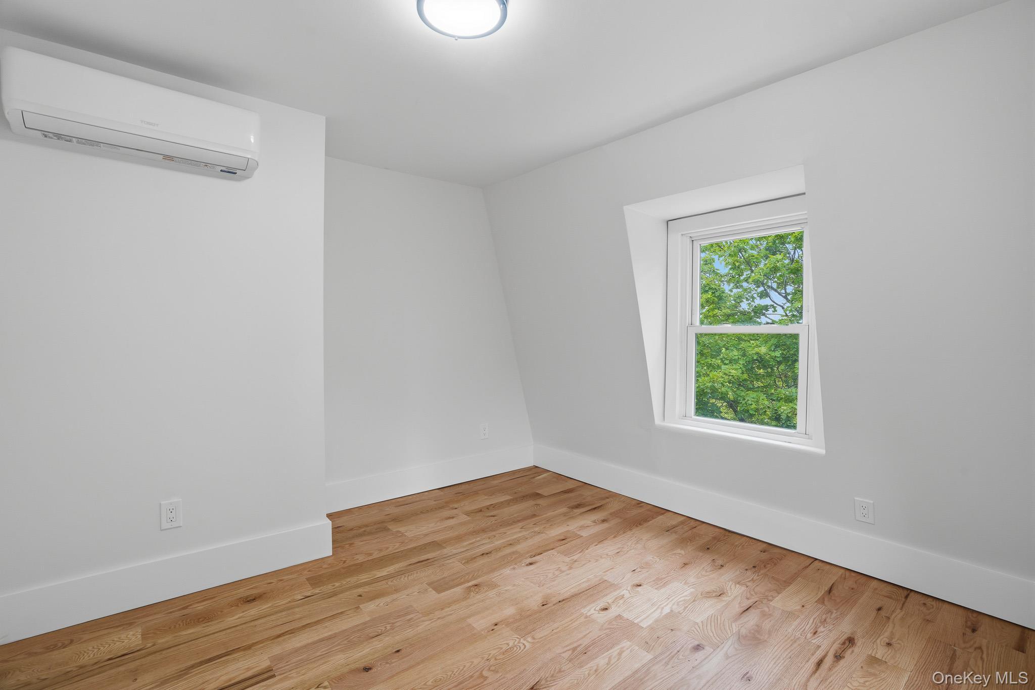 Single Family Robinson Street  Dutchess County, NY 12508, MLS-1020939-26