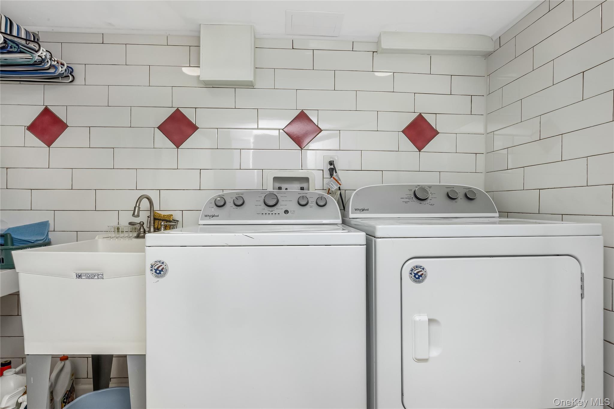 Single Family Jewel Avenue Queens, NY 11365, MLS-1021053-18