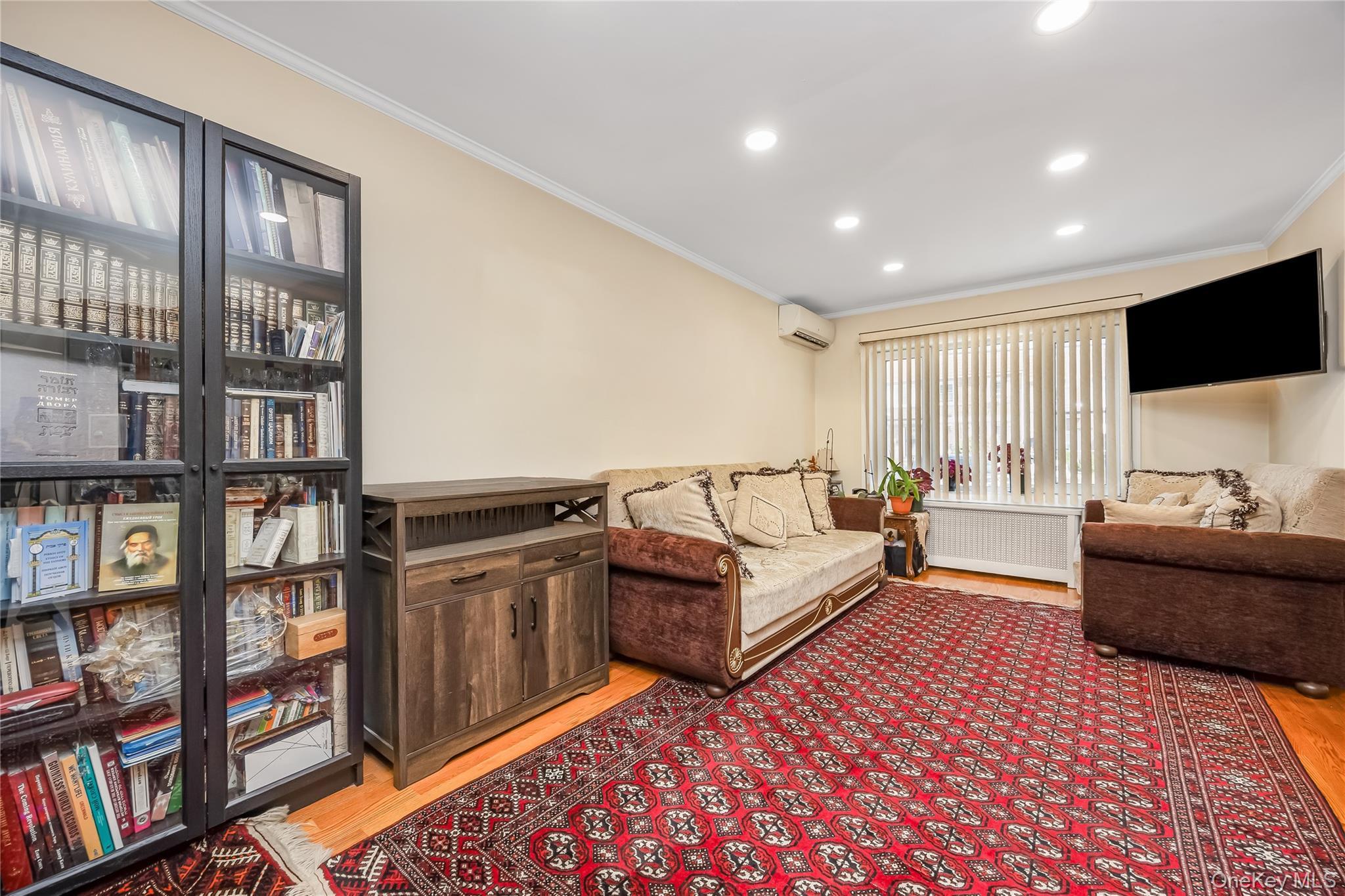 Single Family Jewel Avenue Queens, NY 11365, MLS-1021053-6