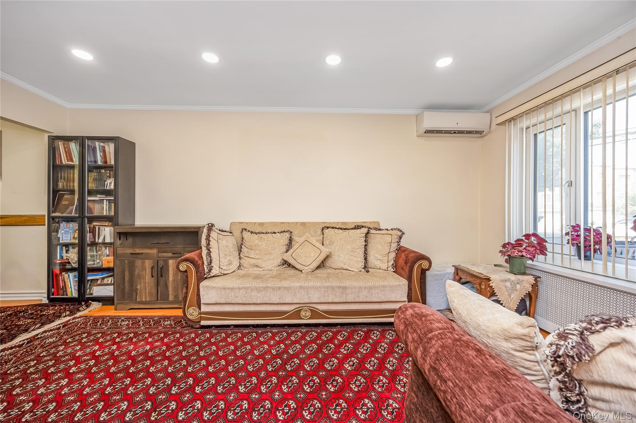 Single Family Jewel Avenue Queens, NY 11365, MLS-1021053-7