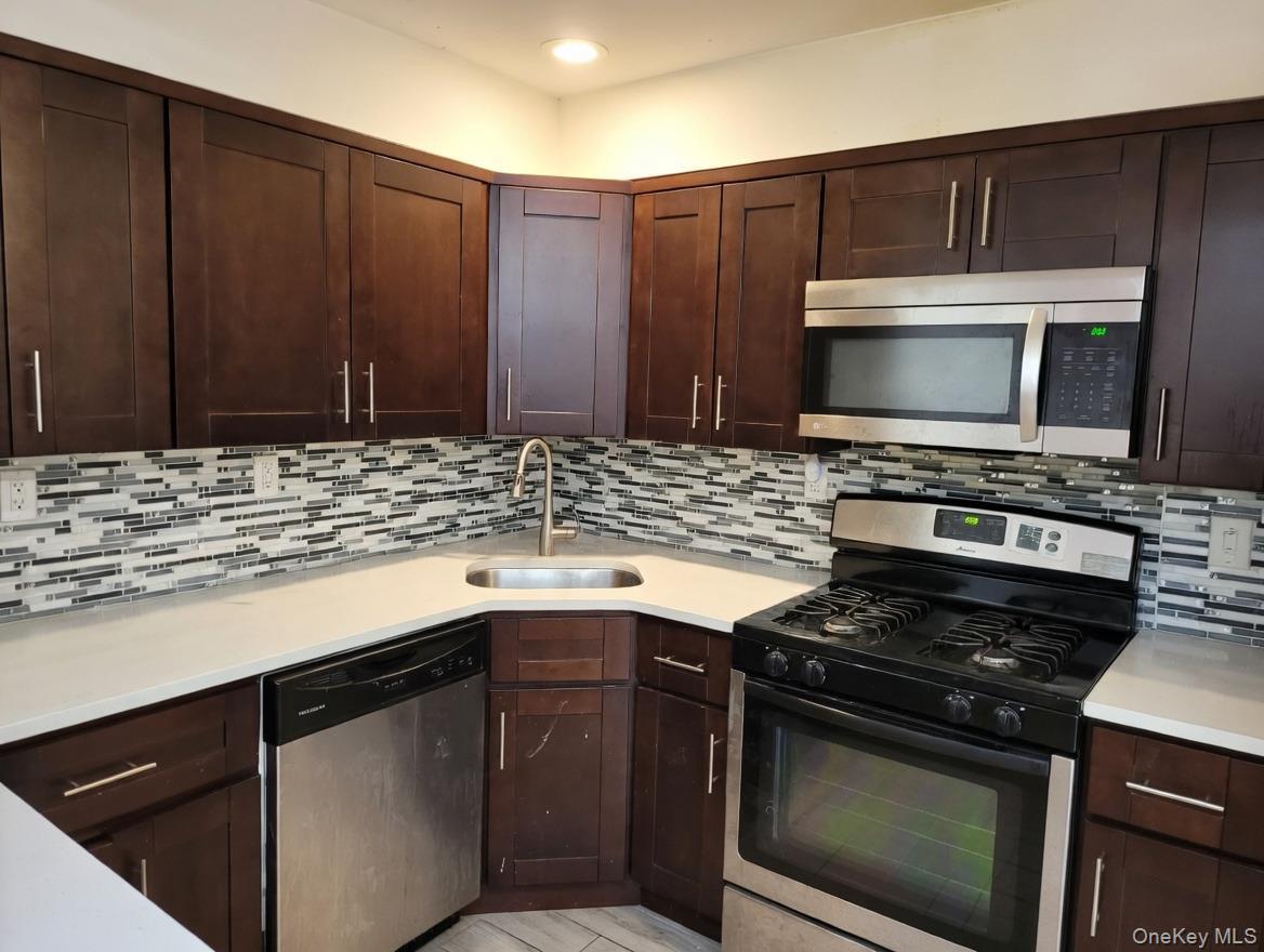 Single Family Rockaway Parkway Brooklyn, NY 11236, MLS-1021066-27
