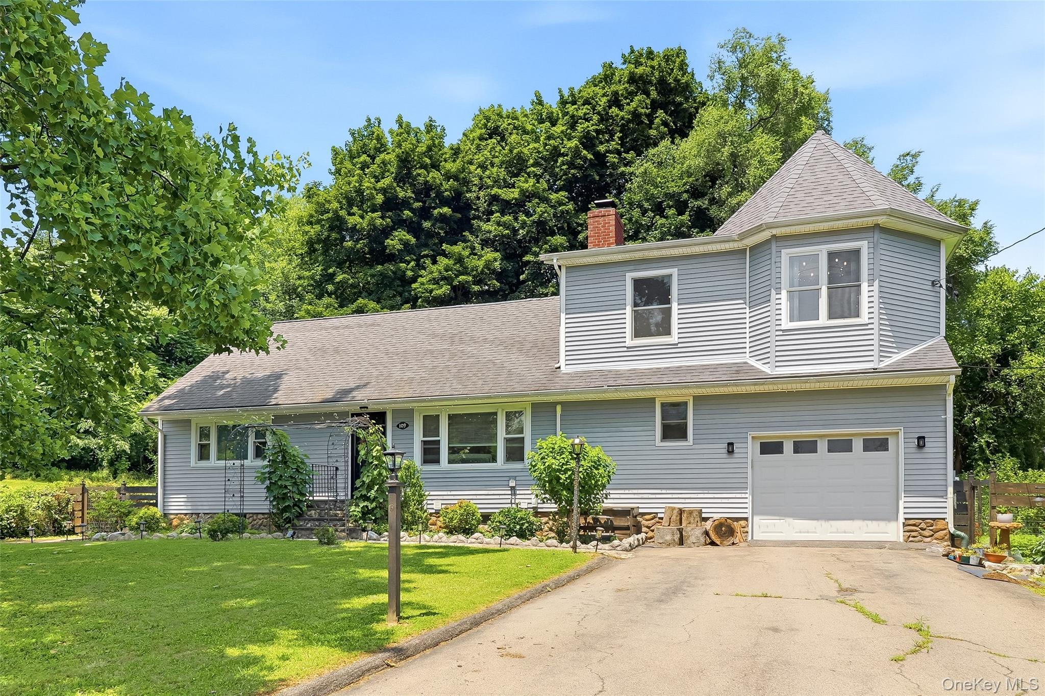 Single Family Chelsea Road  Dutchess County, NY 12590, MLS-1021101-3