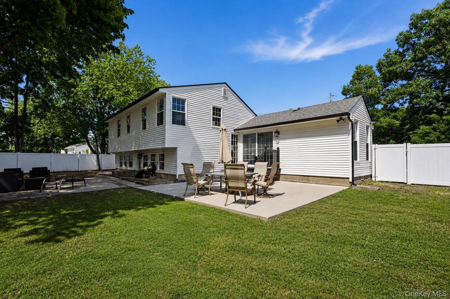 Single Family Locust Avenue Suffolk County, NY 11769, MLS-1021139-24