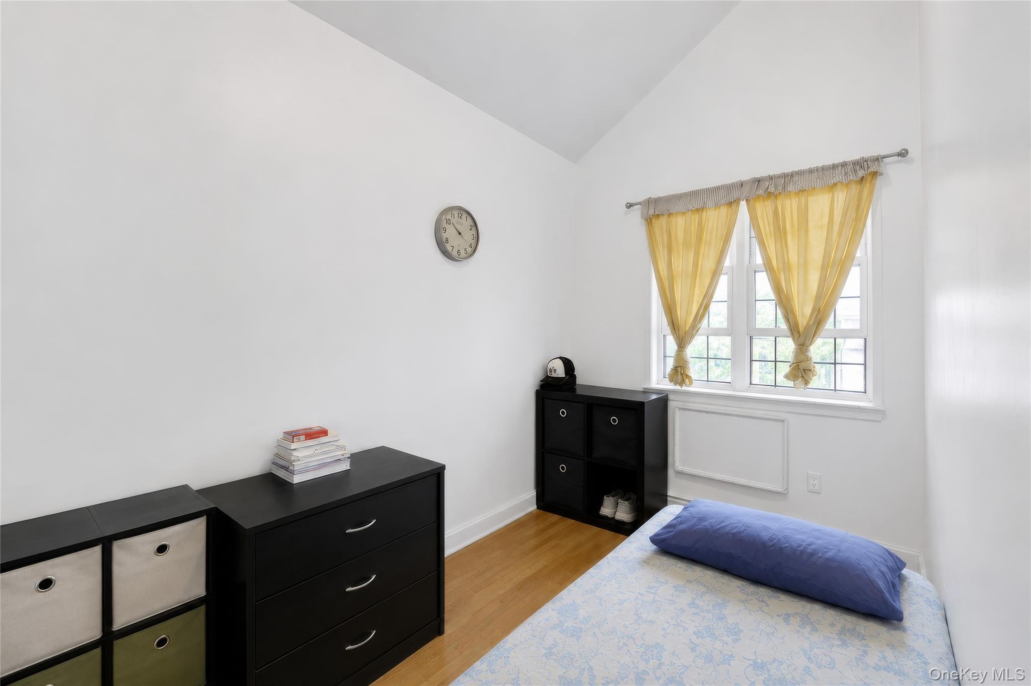 Single Family E 181 Street Bronx, NY 10457, MLS-1021165-22
