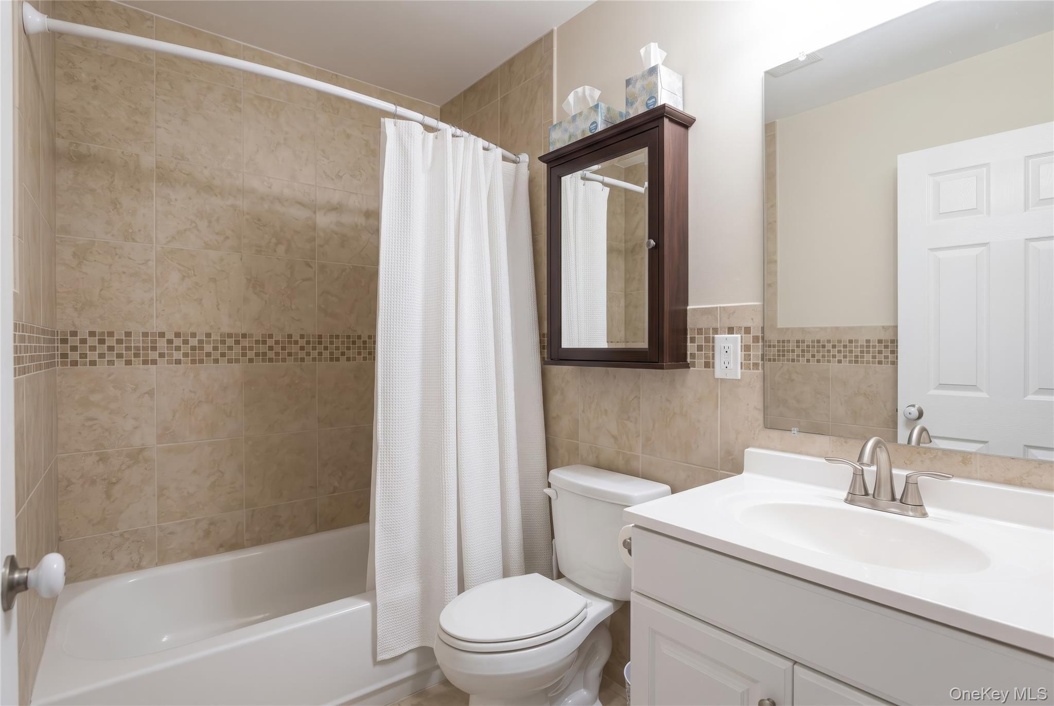Single Family E 181 Street Bronx, NY 10457, MLS-1021165-25