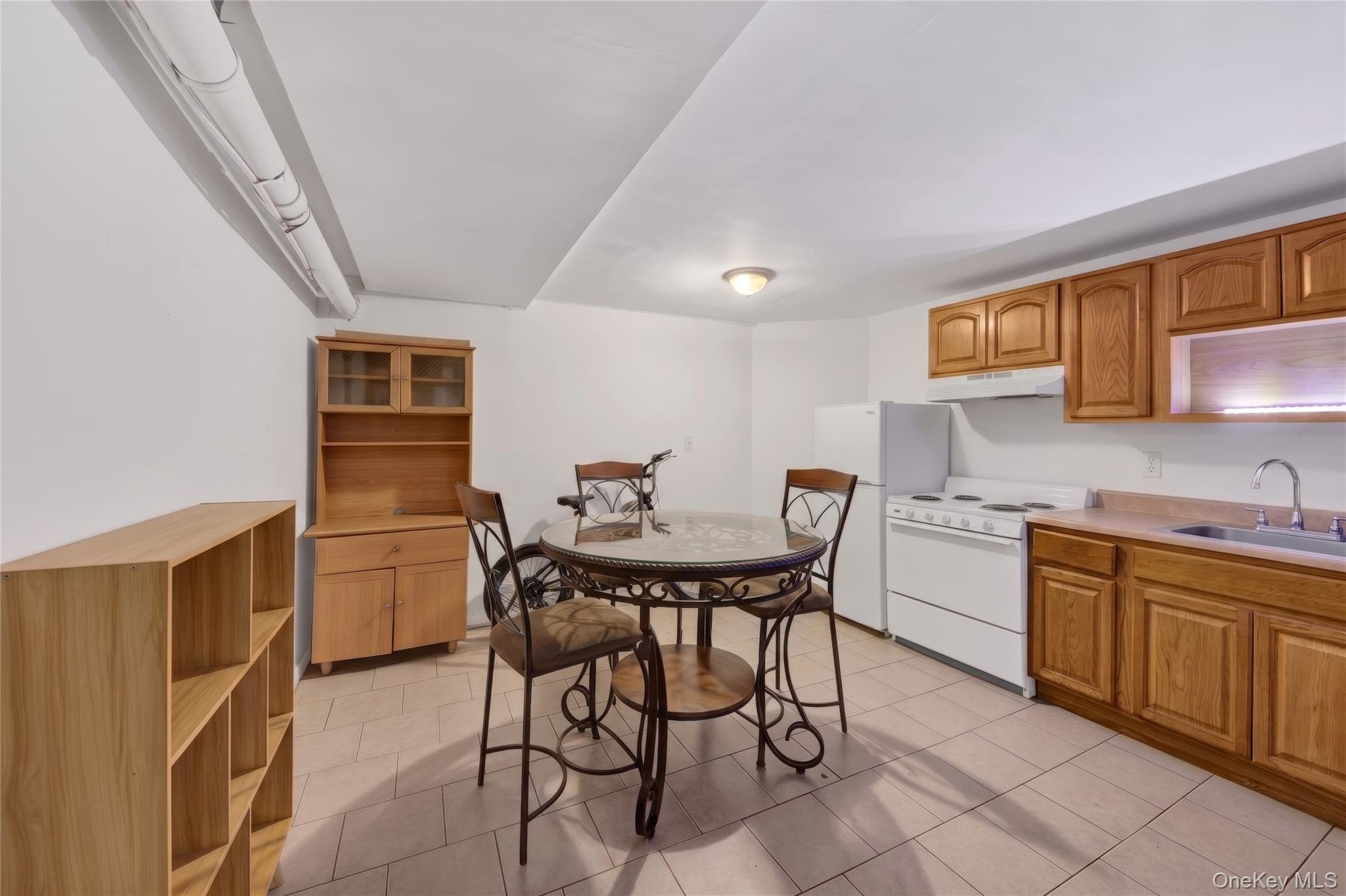 Single Family E 181 Street Bronx, NY 10457, MLS-1021165-7