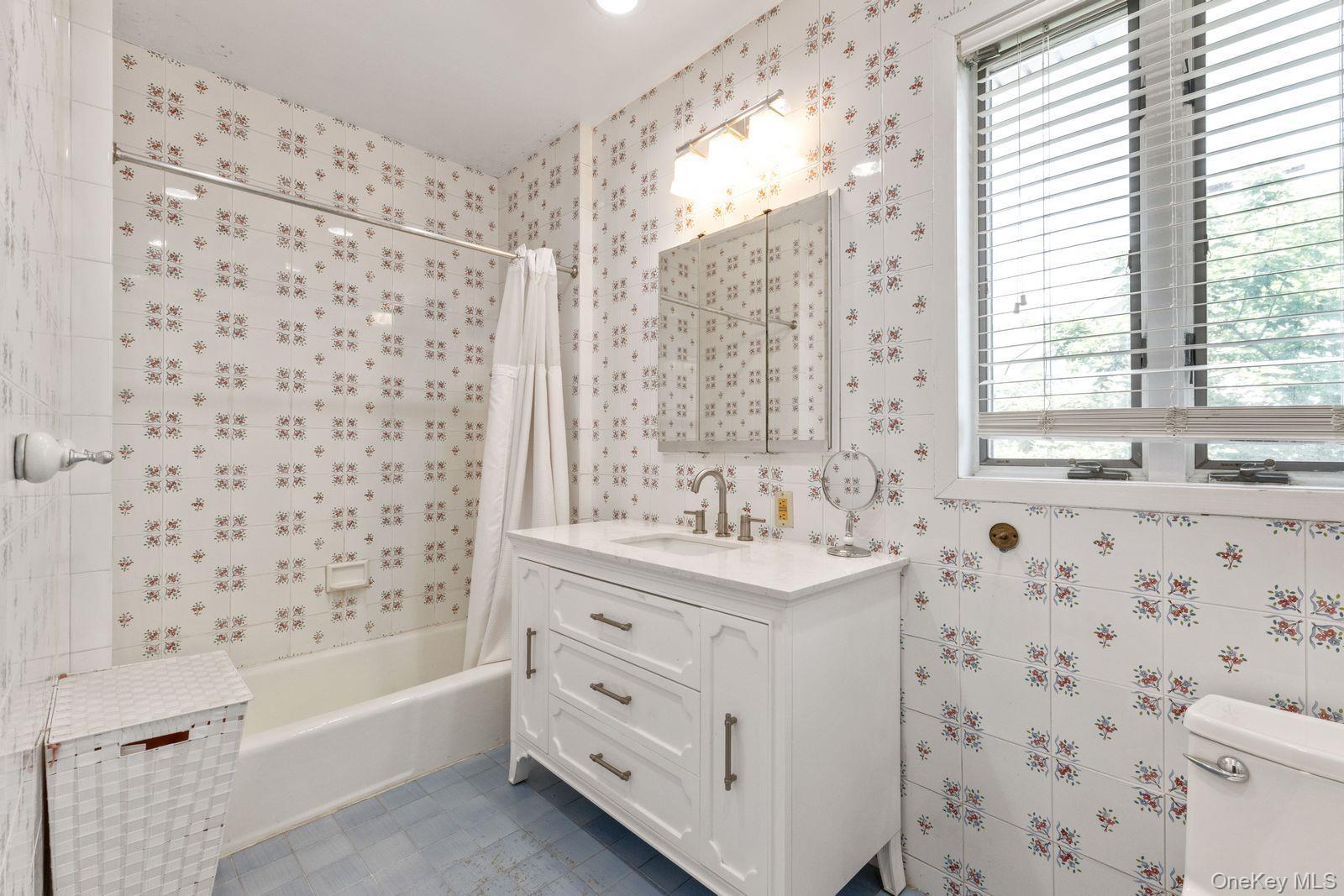 Single Family Margaret Avenue  Nassau County, NY 11559, MLS-1021202-16