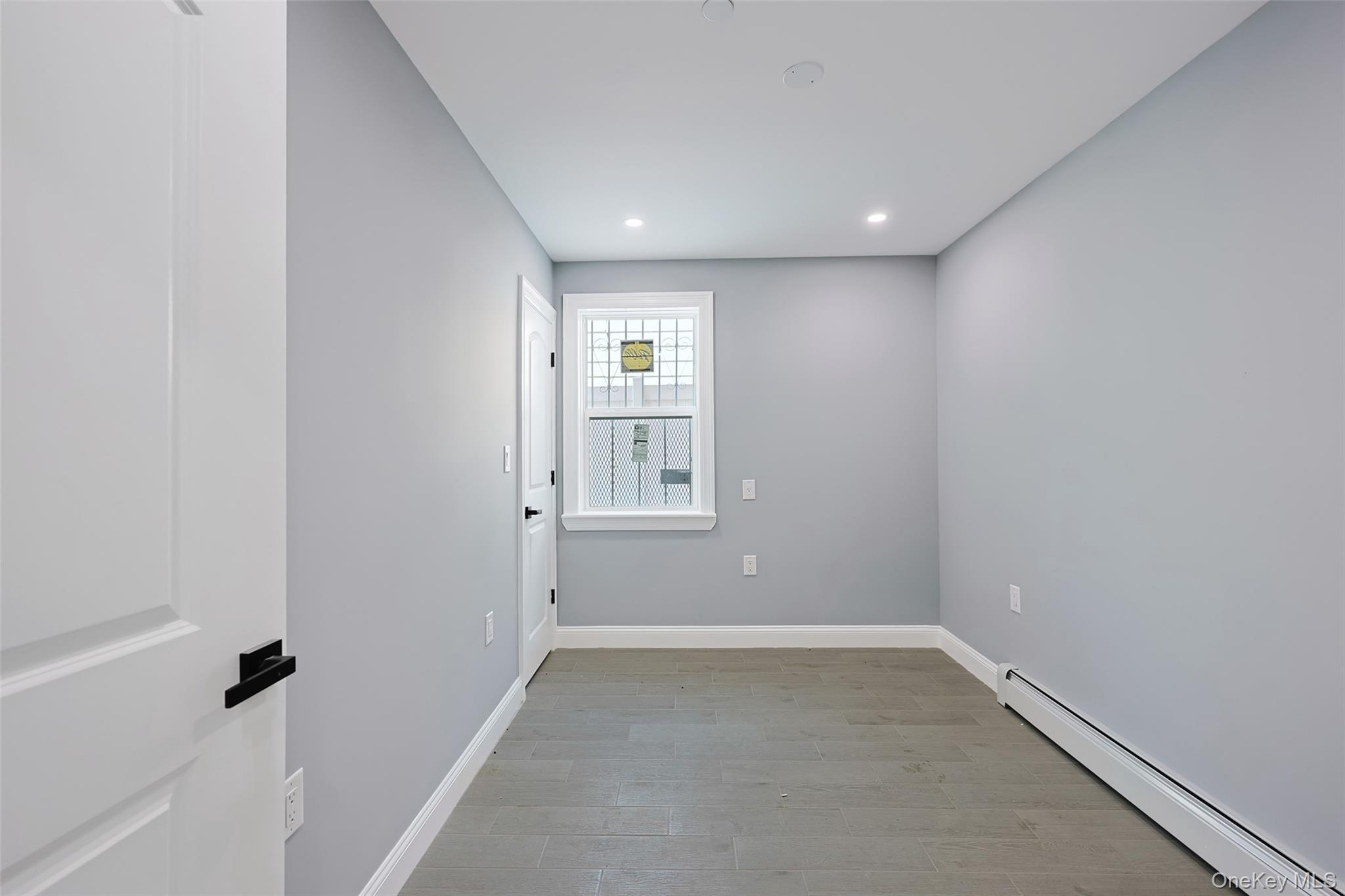 Single Family E 225th Street Bronx, NY 10466, MLS-1021227-25