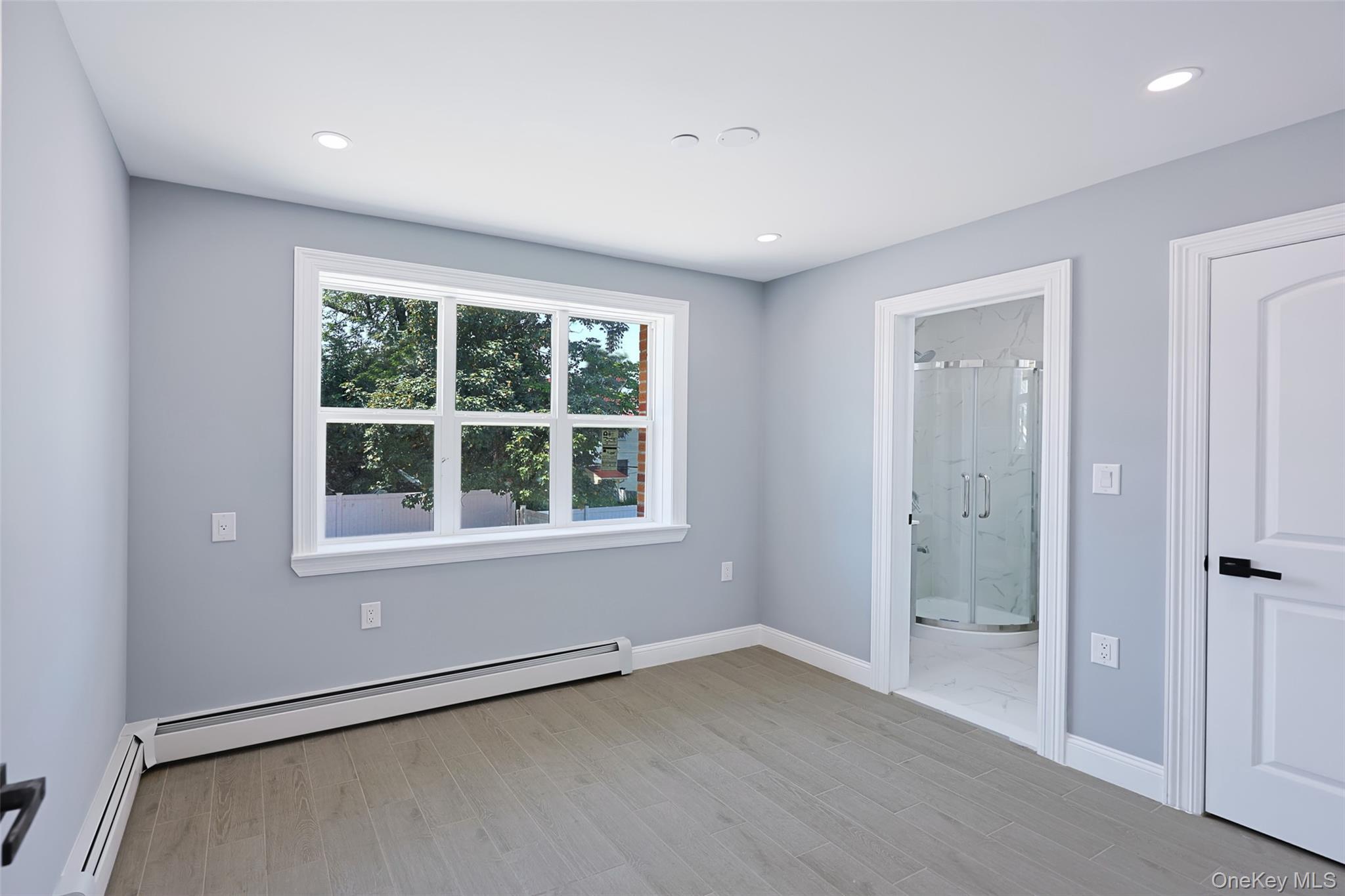 Single Family E 225th Street Bronx, NY 10466, MLS-1021227-27