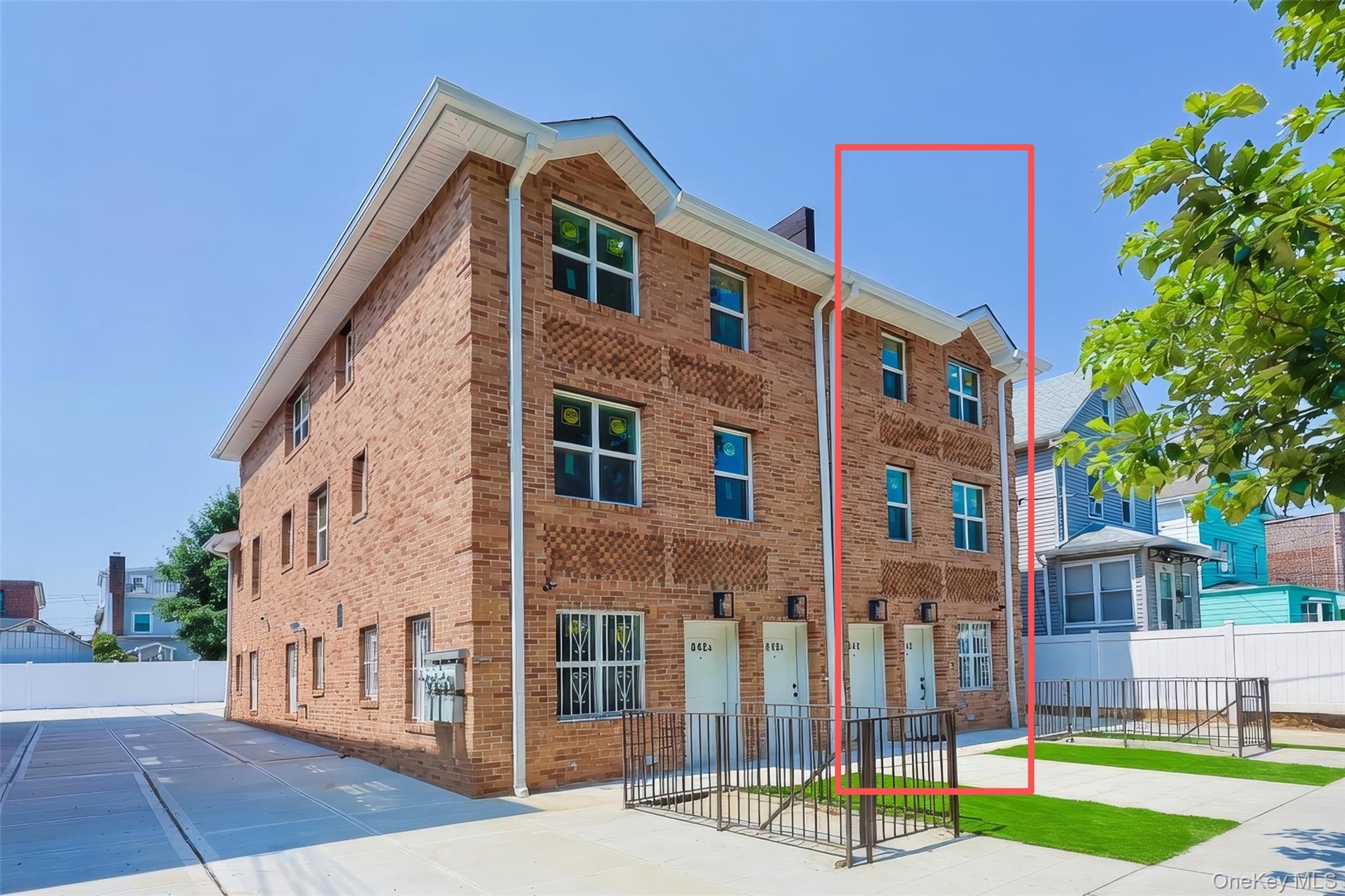 Single Family E 225th Street Bronx, NY 10466, MLS-1021227-3