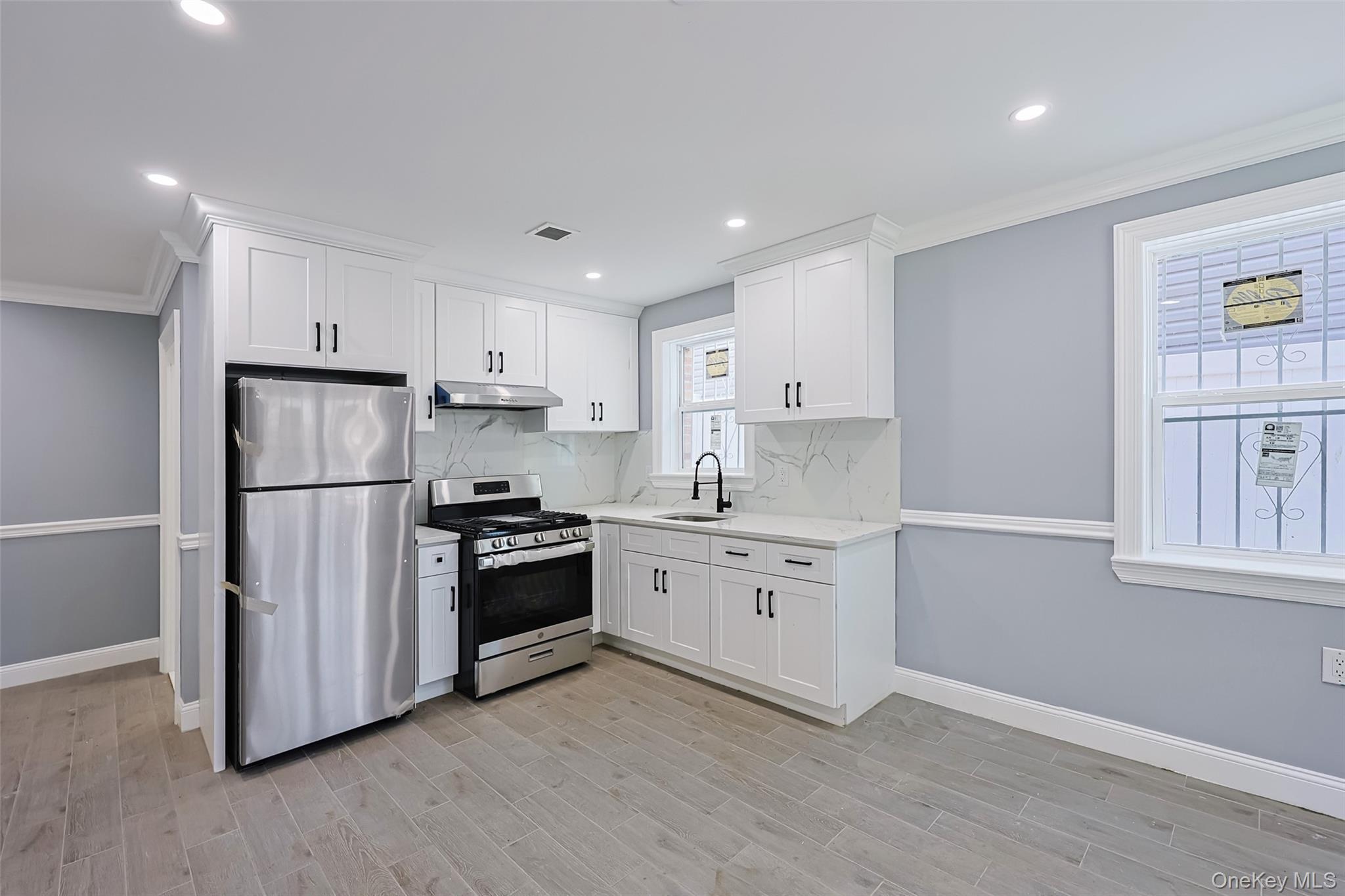 Single Family E 225th Street Bronx, NY 10466, MLS-1021227-8