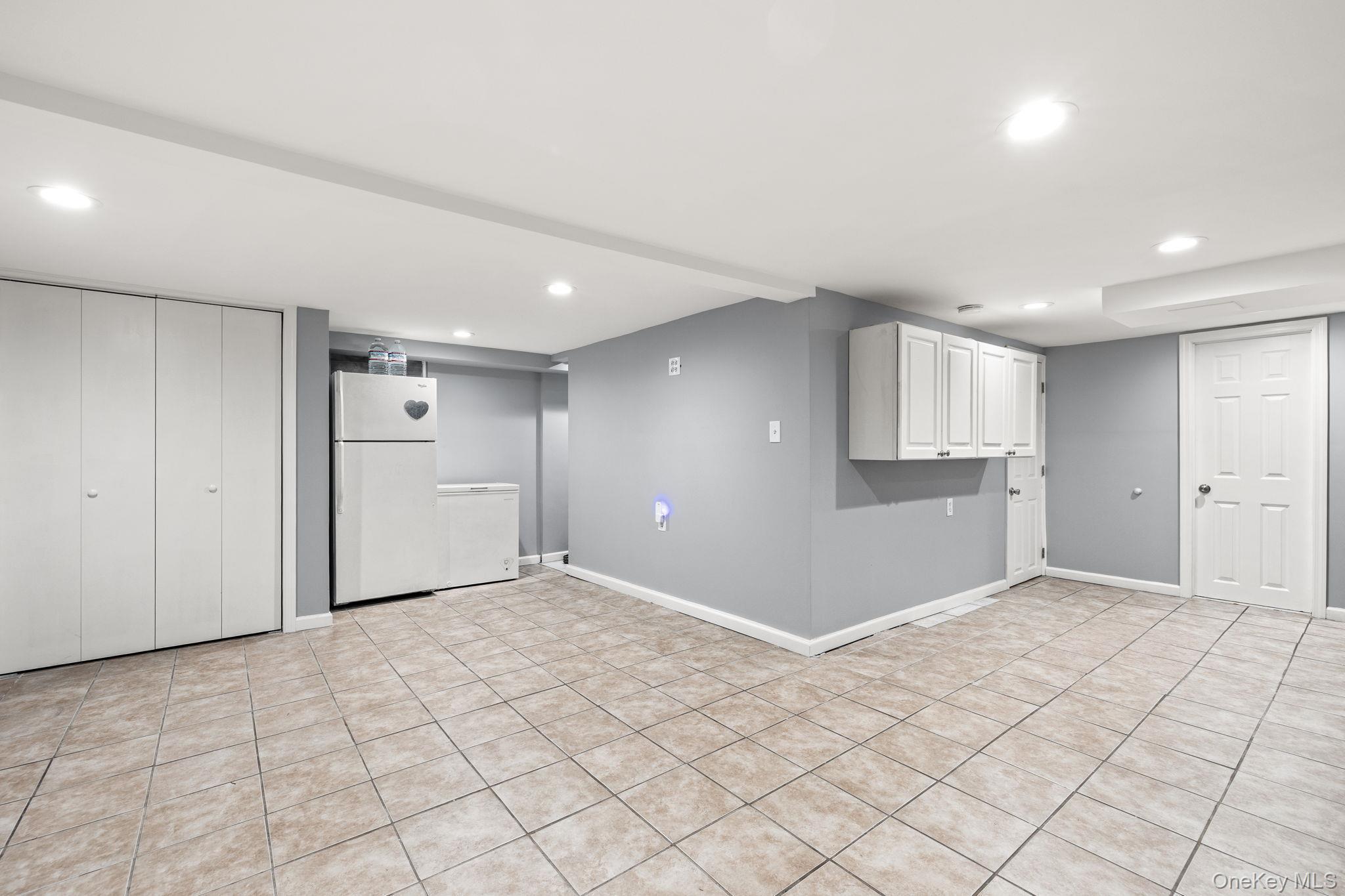 Single Family Riverside Drive Nassau County, NY 11793, MLS-1021229-22