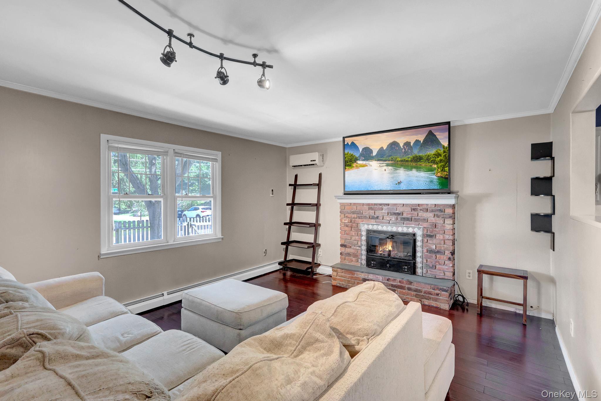 Single Family Lincoln Drive Suffolk County, NY 11951, MLS-1021242-13