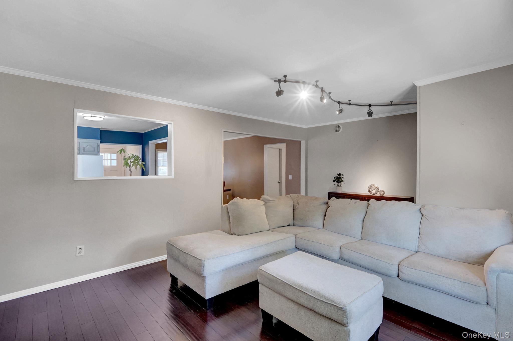 Single Family Lincoln Drive Suffolk County, NY 11951, MLS-1021242-16