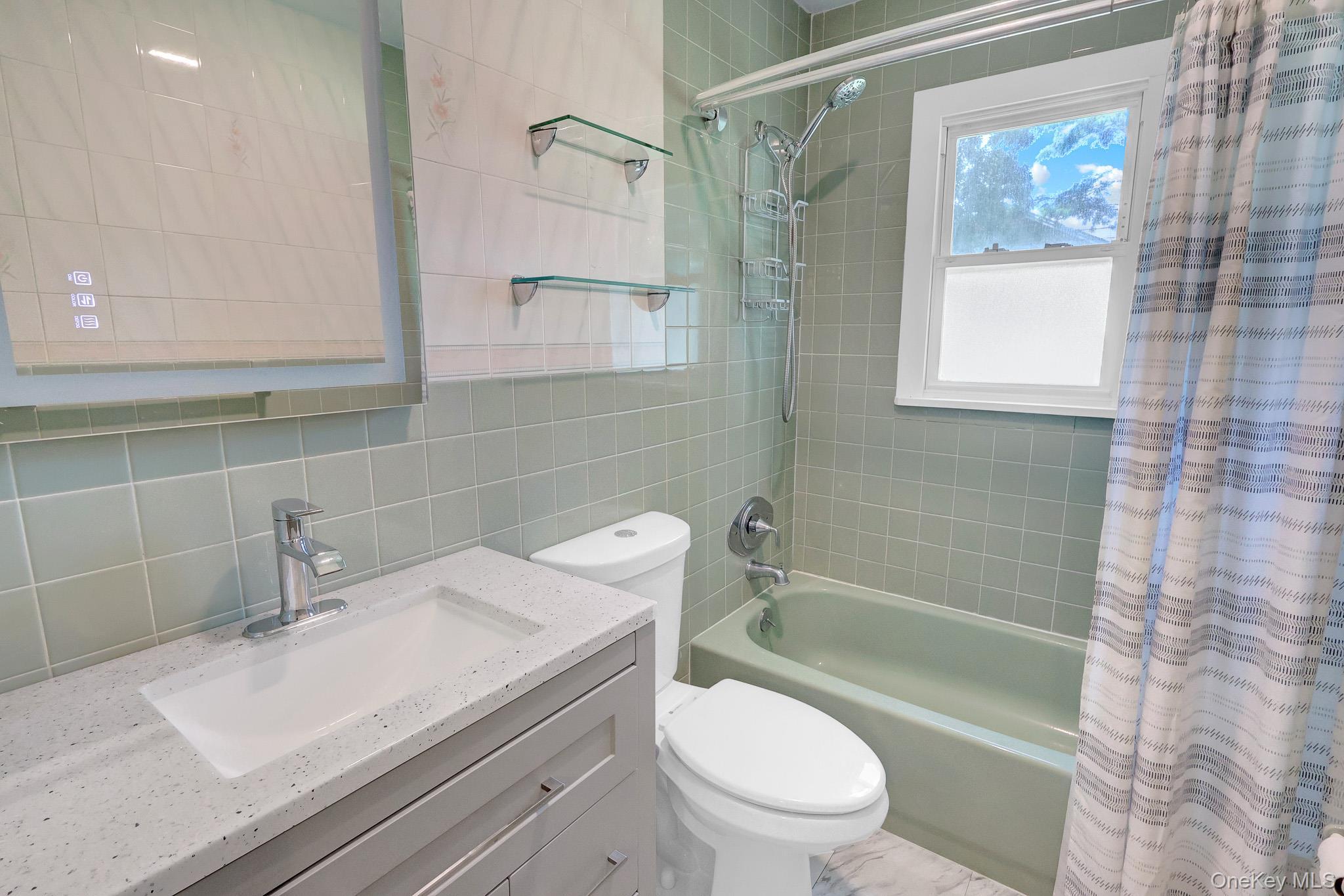Single Family Lincoln Drive Suffolk County, NY 11951, MLS-1021242-22