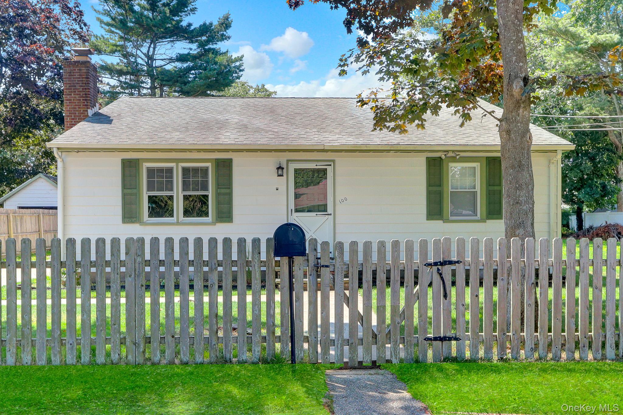 Single Family Lincoln Drive Suffolk County, NY 11951, MLS-1021242-3