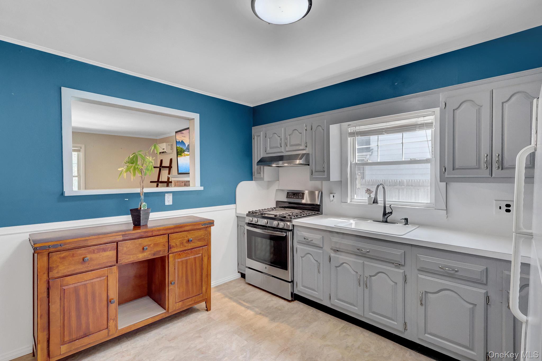 Single Family Lincoln Drive Suffolk County, NY 11951, MLS-1021242-5