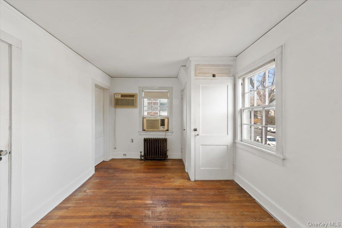 Single Family W 263rd Street Bronx, NY 10471, MLS-1021304-10