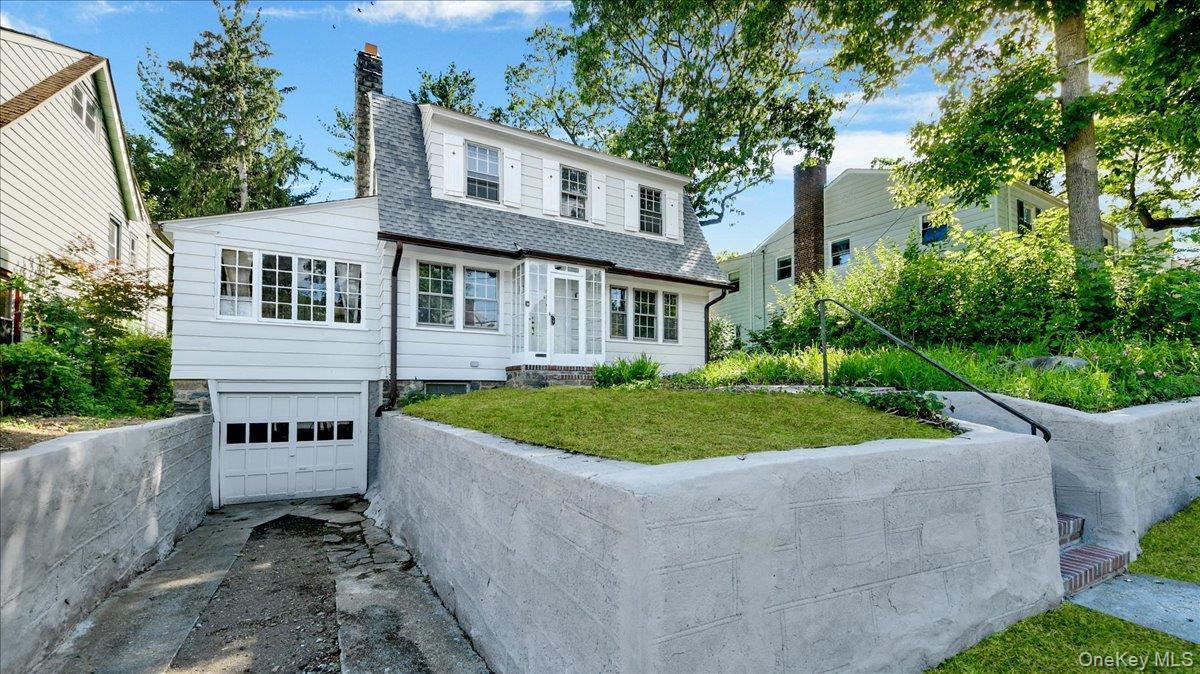 Single Family W 263rd Street Bronx, NY 10471, MLS-1021304-2