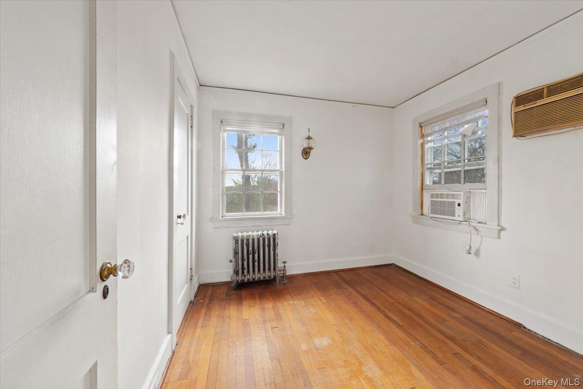 Single Family W 263rd Street Bronx, NY 10471, MLS-1021304-8