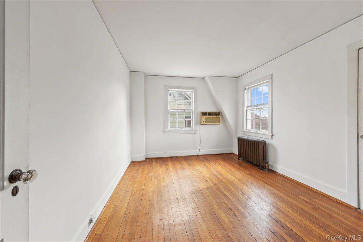 Single Family W 263rd Street Bronx, NY 10471, MLS-1021304-9