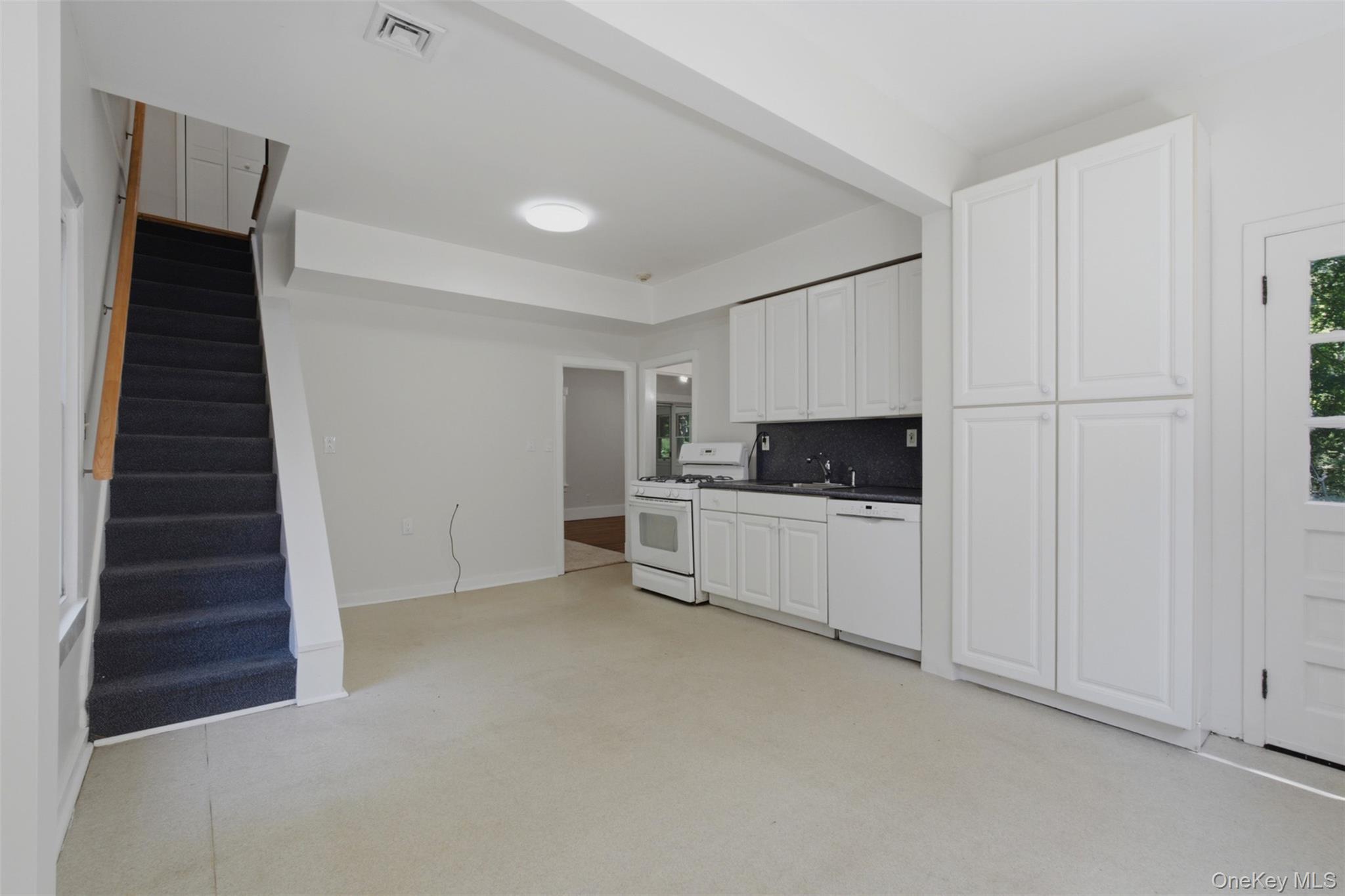 Single Family S State Road Westchester County, NY 10510, MLS-1021305-6
