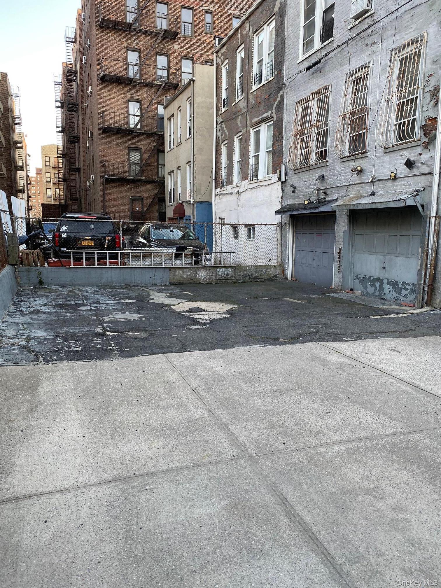 Single Family Ward Avenue Bronx, NY 10472, MLS-1021310-15