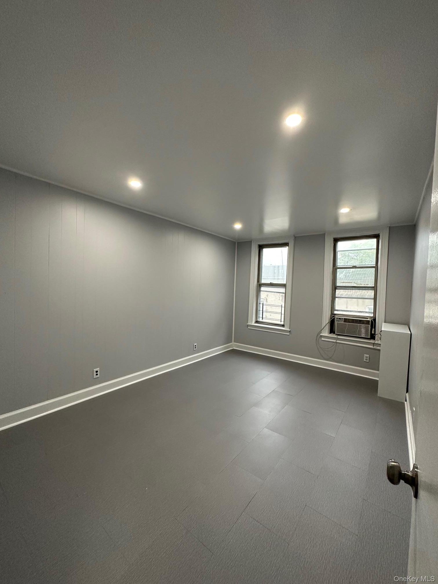 Single Family Ward Avenue Bronx, NY 10472, MLS-1021310-2