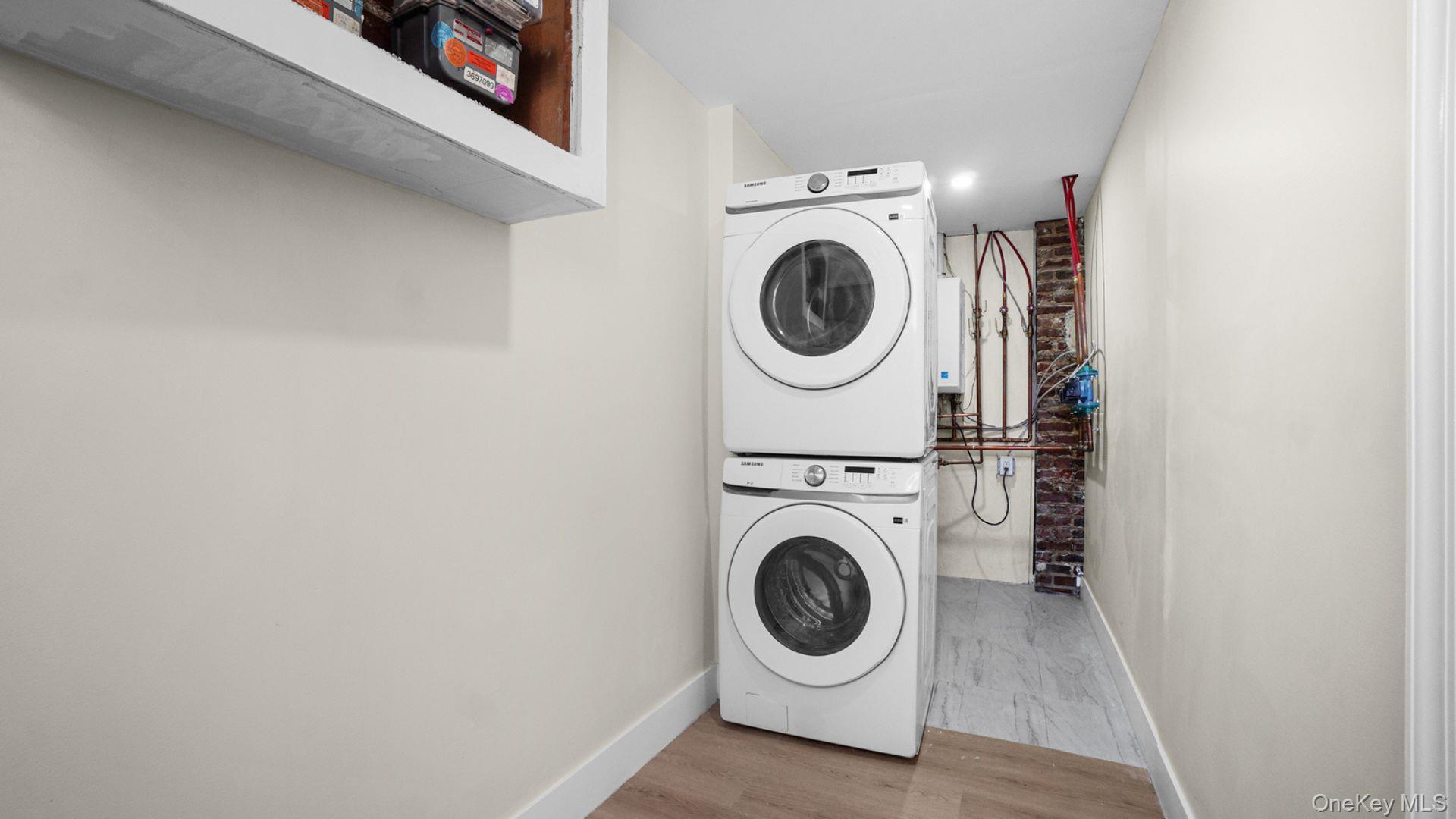 Single Family Gunther Avenue  Bronx, NY 10469, MLS-1021352-21