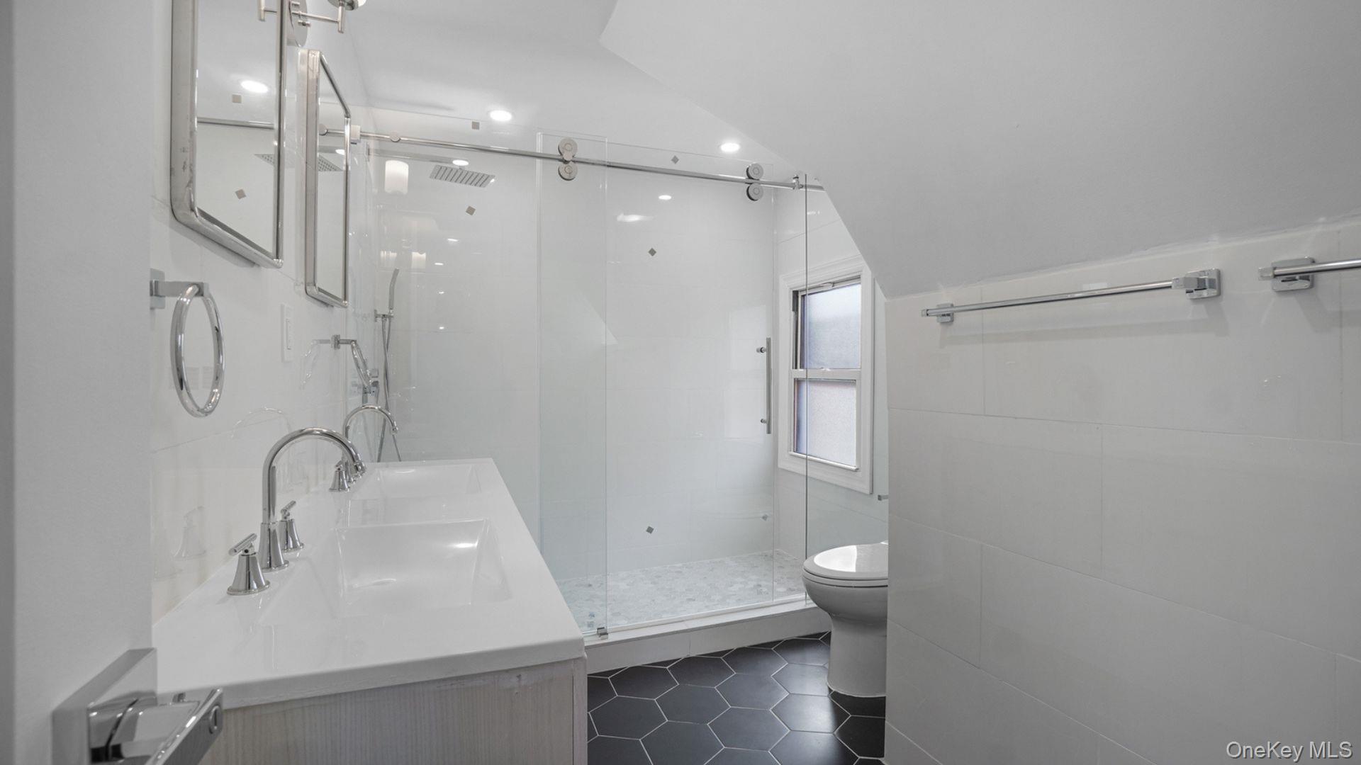 Single Family Gunther Avenue  Bronx, NY 10469, MLS-1021352-23