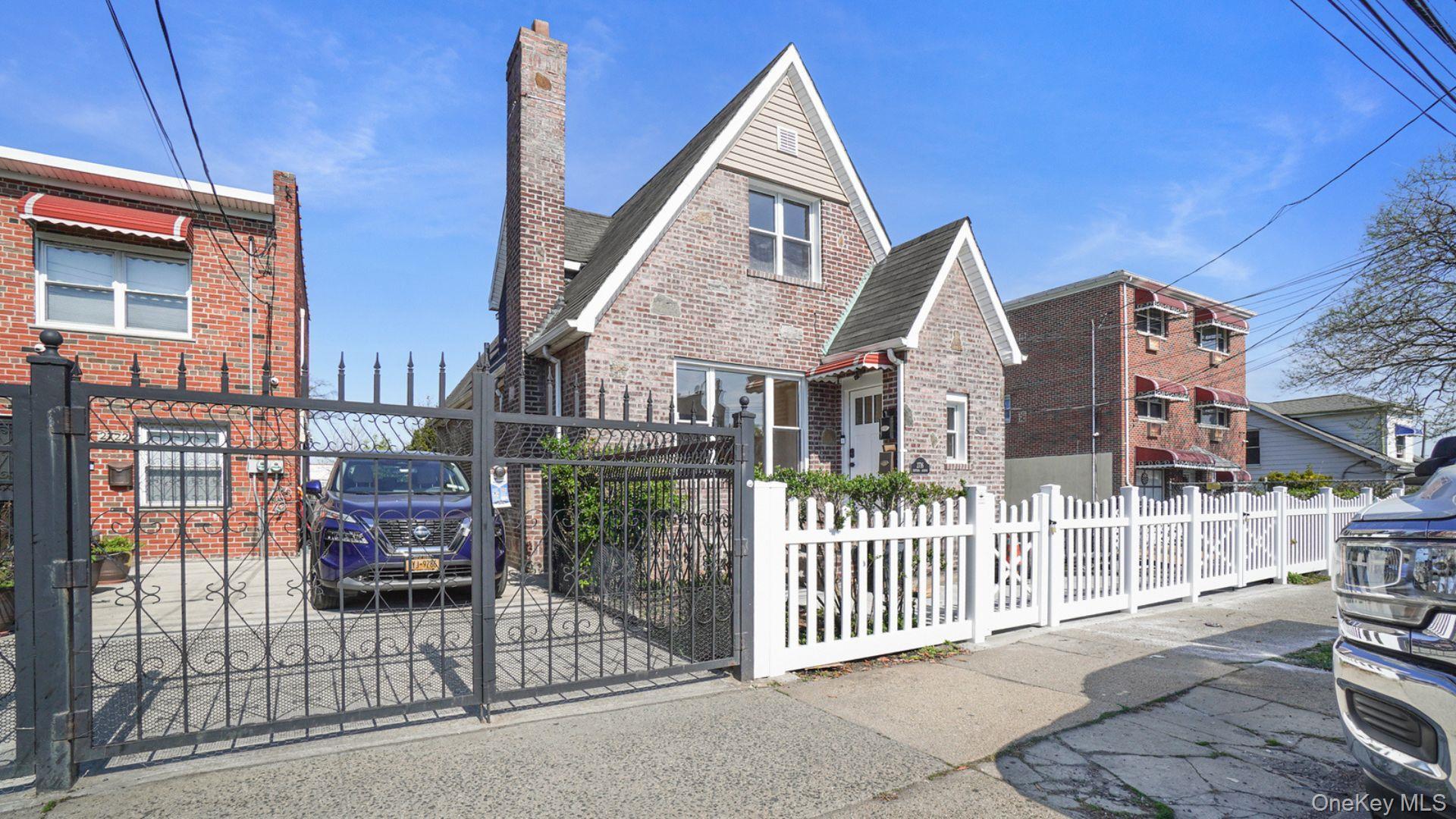 Single Family Gunther Avenue  Bronx, NY 10469, MLS-1021352-26