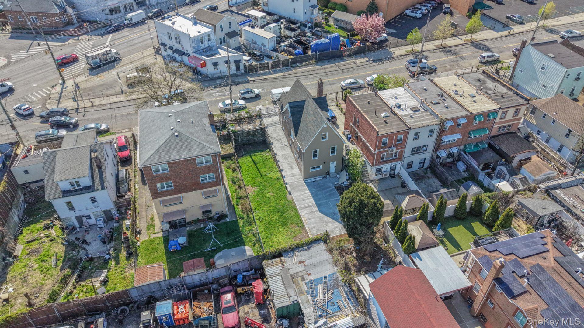Single Family Gunther Avenue  Bronx, NY 10469, MLS-1021352-33