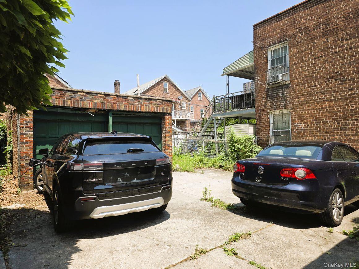 Single Family Corlear Avenue  Bronx, NY 10463, MLS-1021358-17