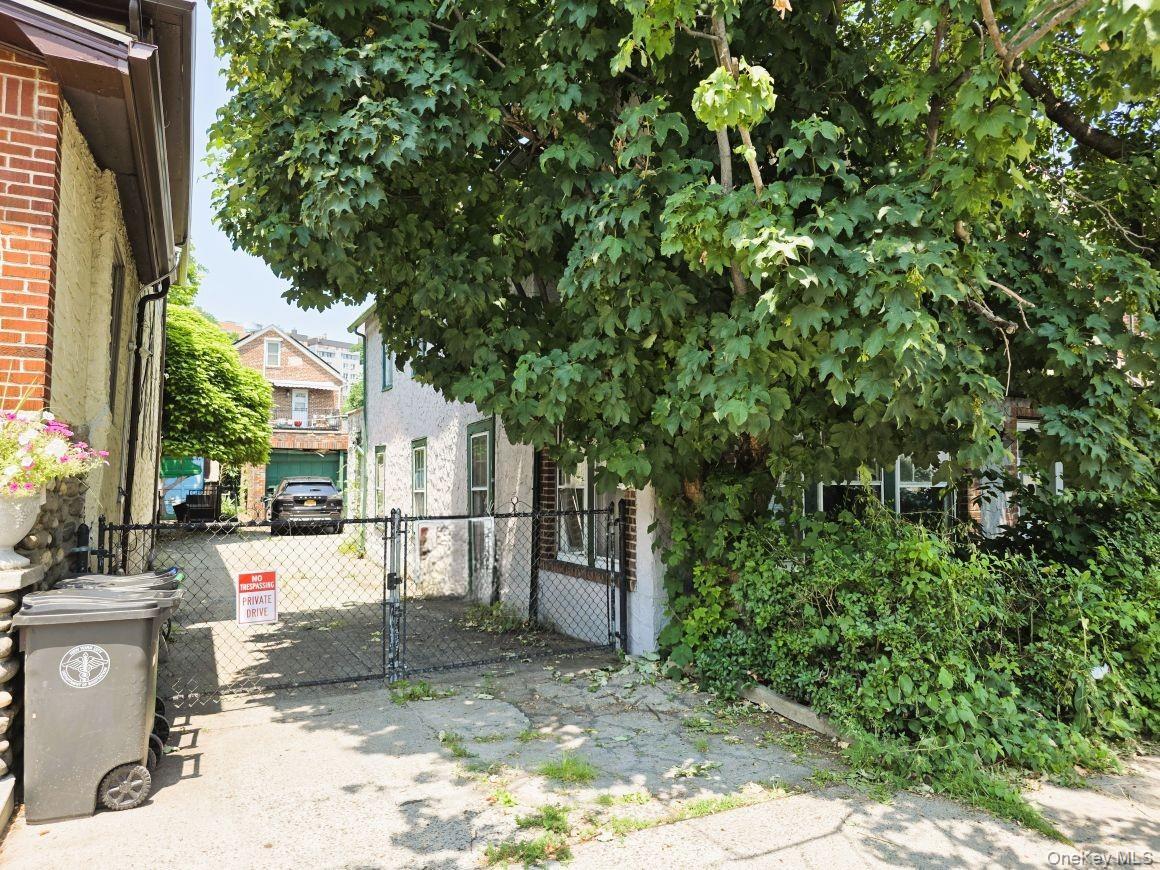 Single Family Corlear Avenue  Bronx, NY 10463, MLS-1021358-18
