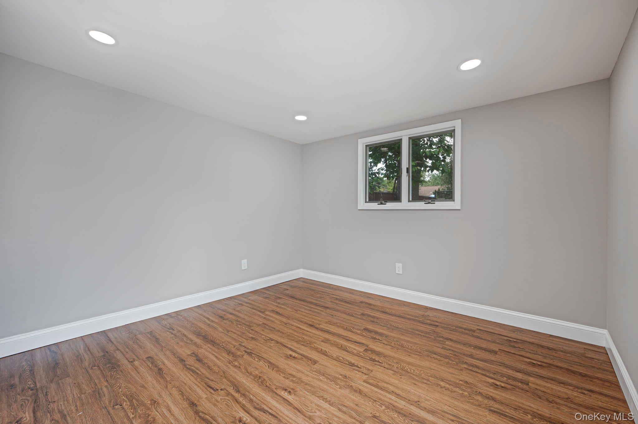 Single Family Lombardy Boulevard Suffolk County, NY 11706, MLS-1021372-10