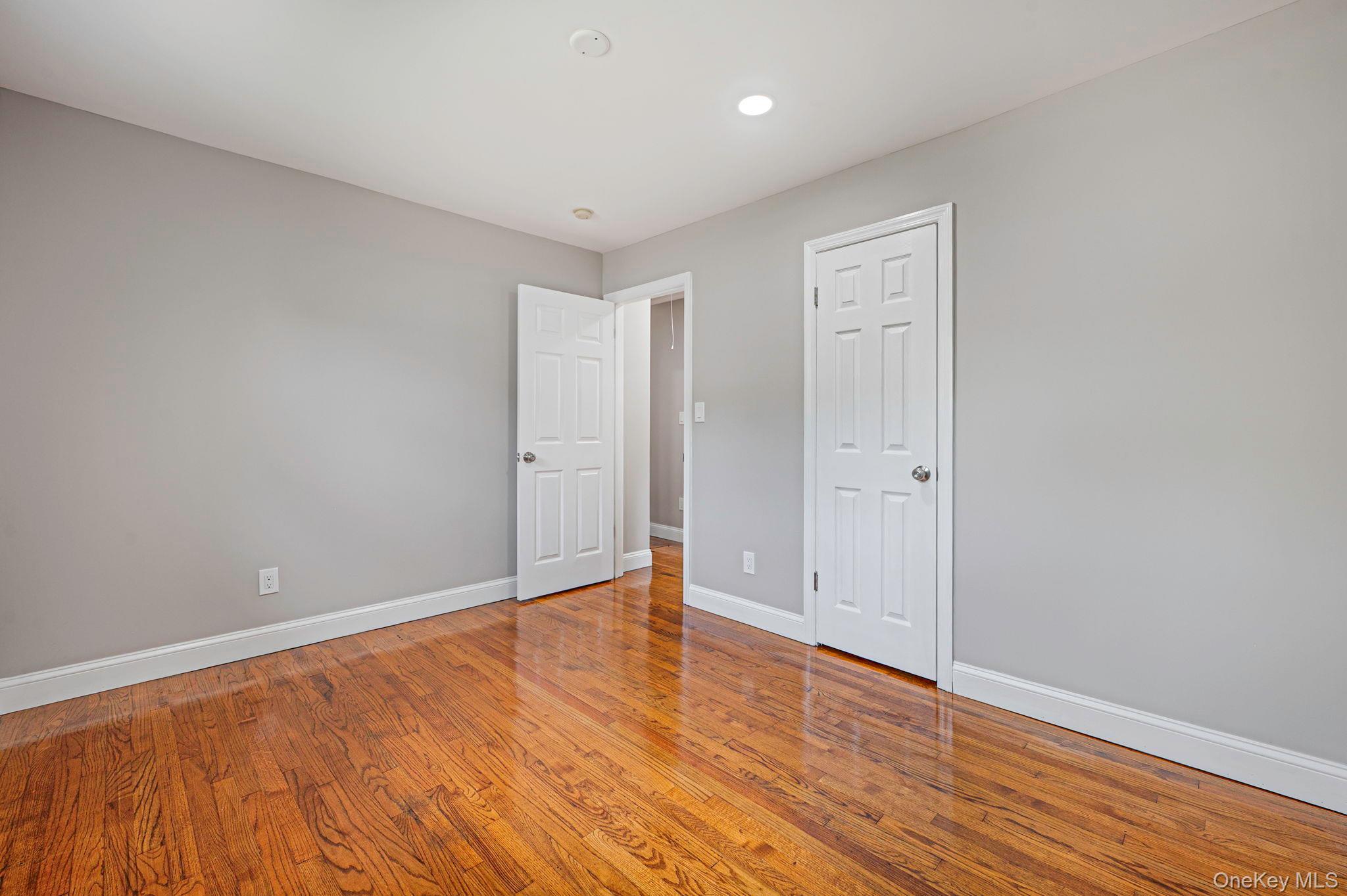 Single Family Lombardy Boulevard Suffolk County, NY 11706, MLS-1021372-17