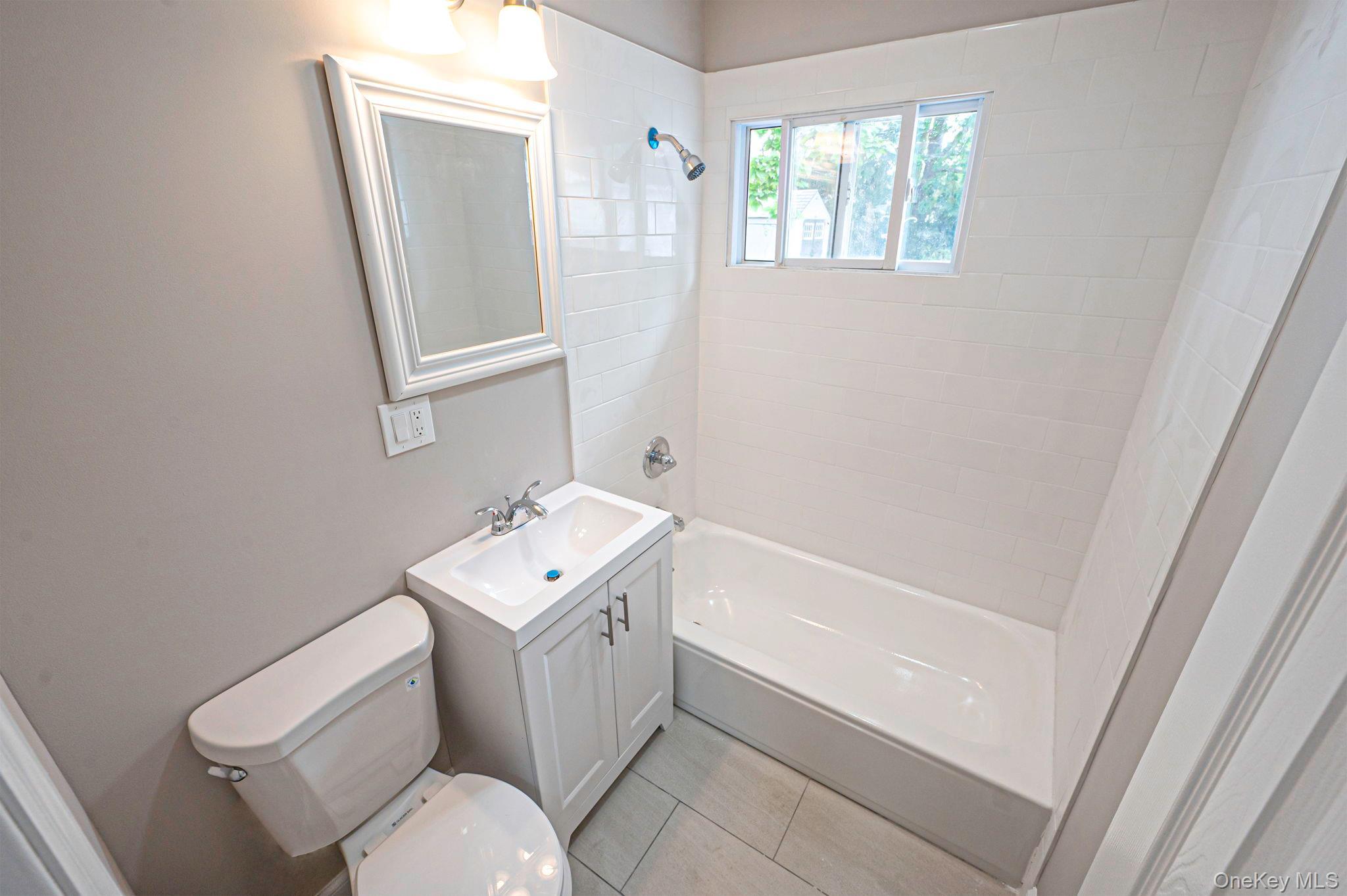 Single Family Lombardy Boulevard Suffolk County, NY 11706, MLS-1021372-20