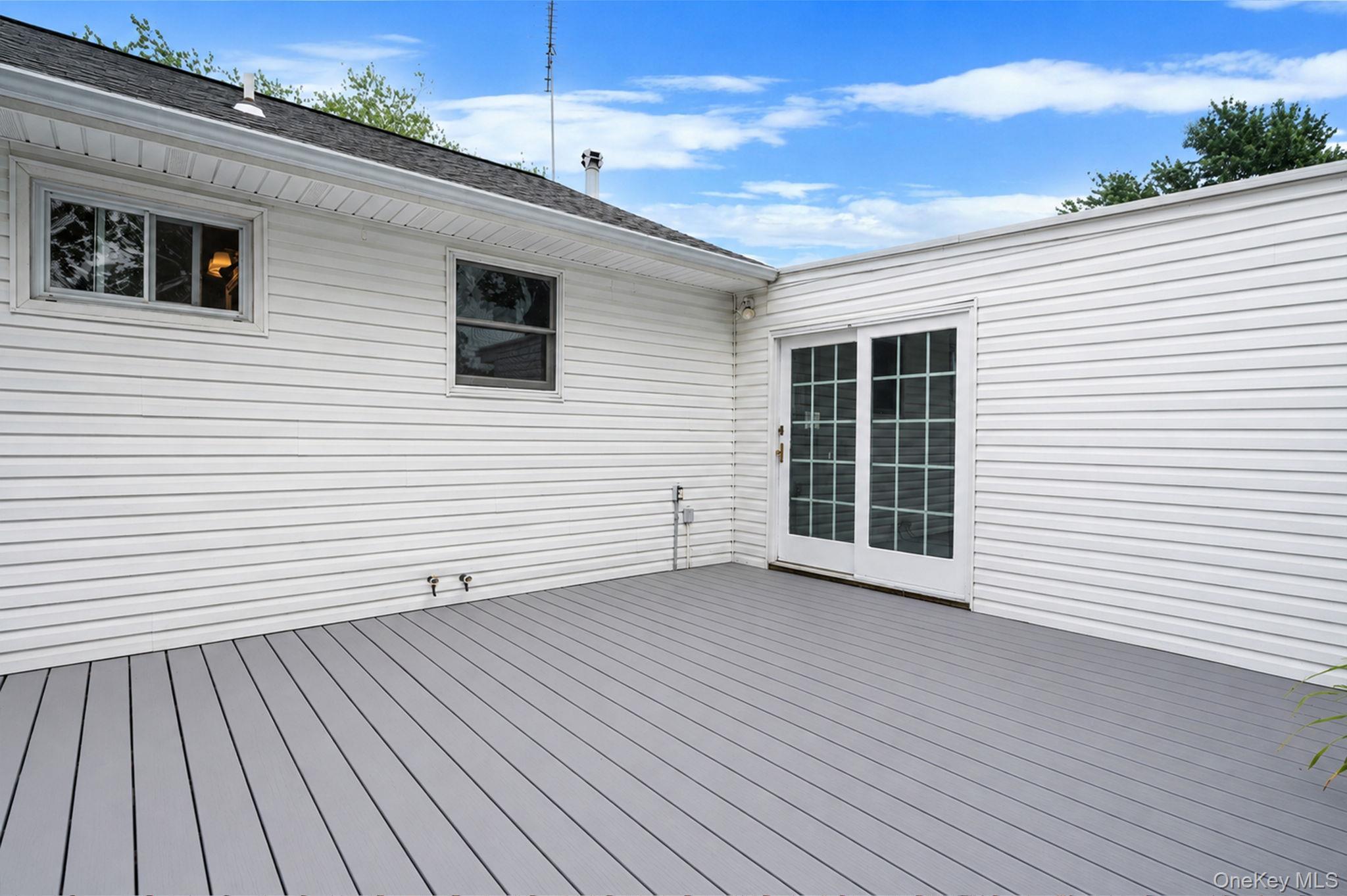 Single Family Lombardy Boulevard Suffolk County, NY 11706, MLS-1021372-21