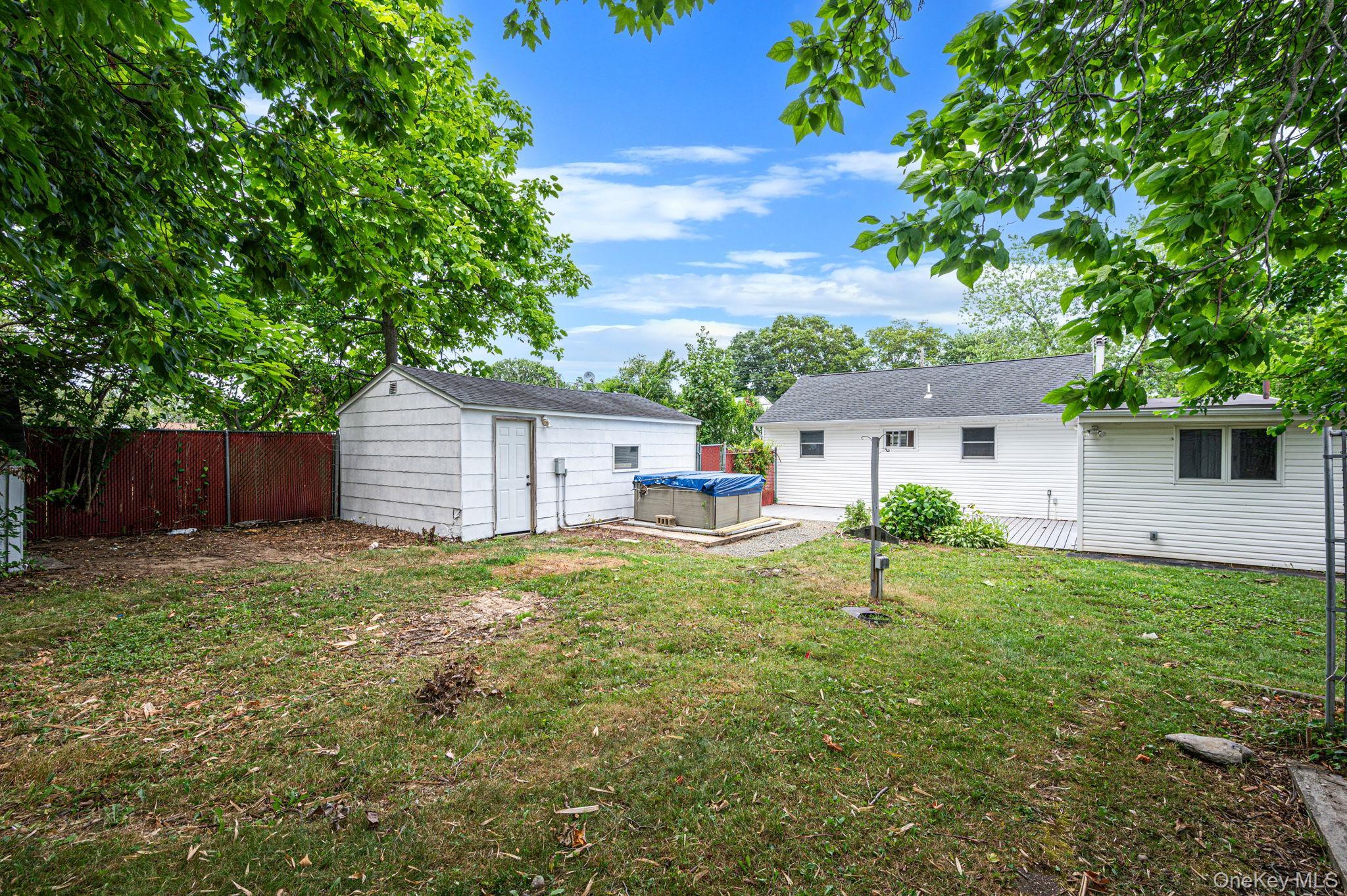 Single Family Lombardy Boulevard  Suffolk County, NY 11706, MLS-1021372-23