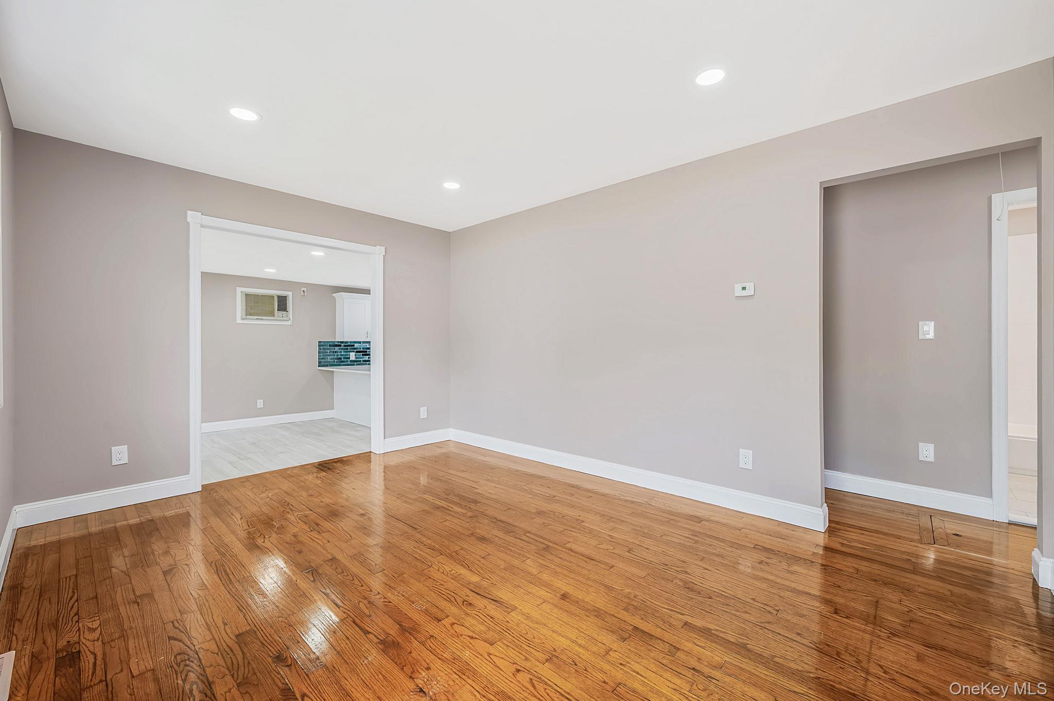 Single Family Lombardy Boulevard Suffolk County, NY 11706, MLS-1021372-3