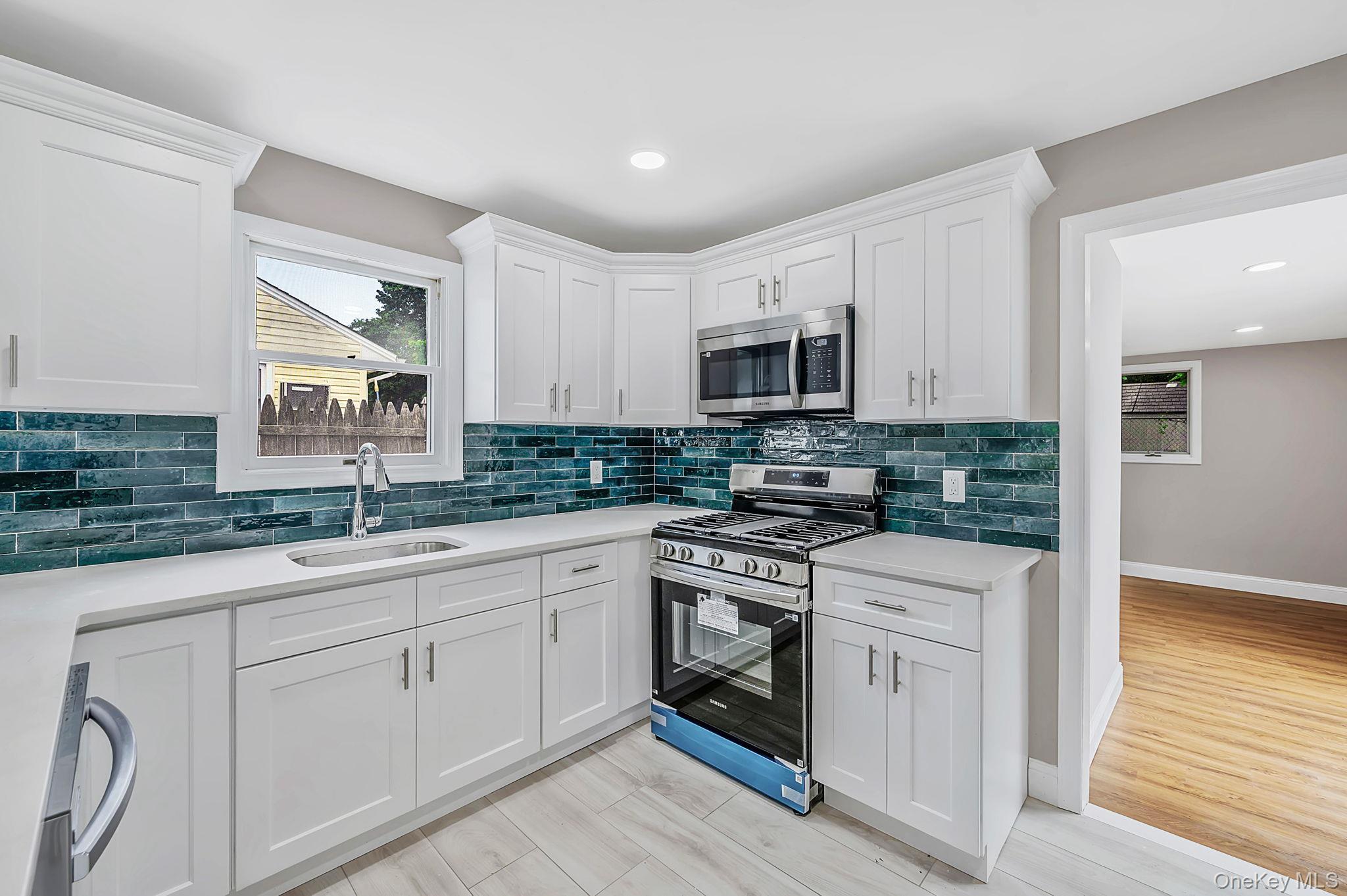 Single Family Lombardy Boulevard Suffolk County, NY 11706, MLS-1021372-7