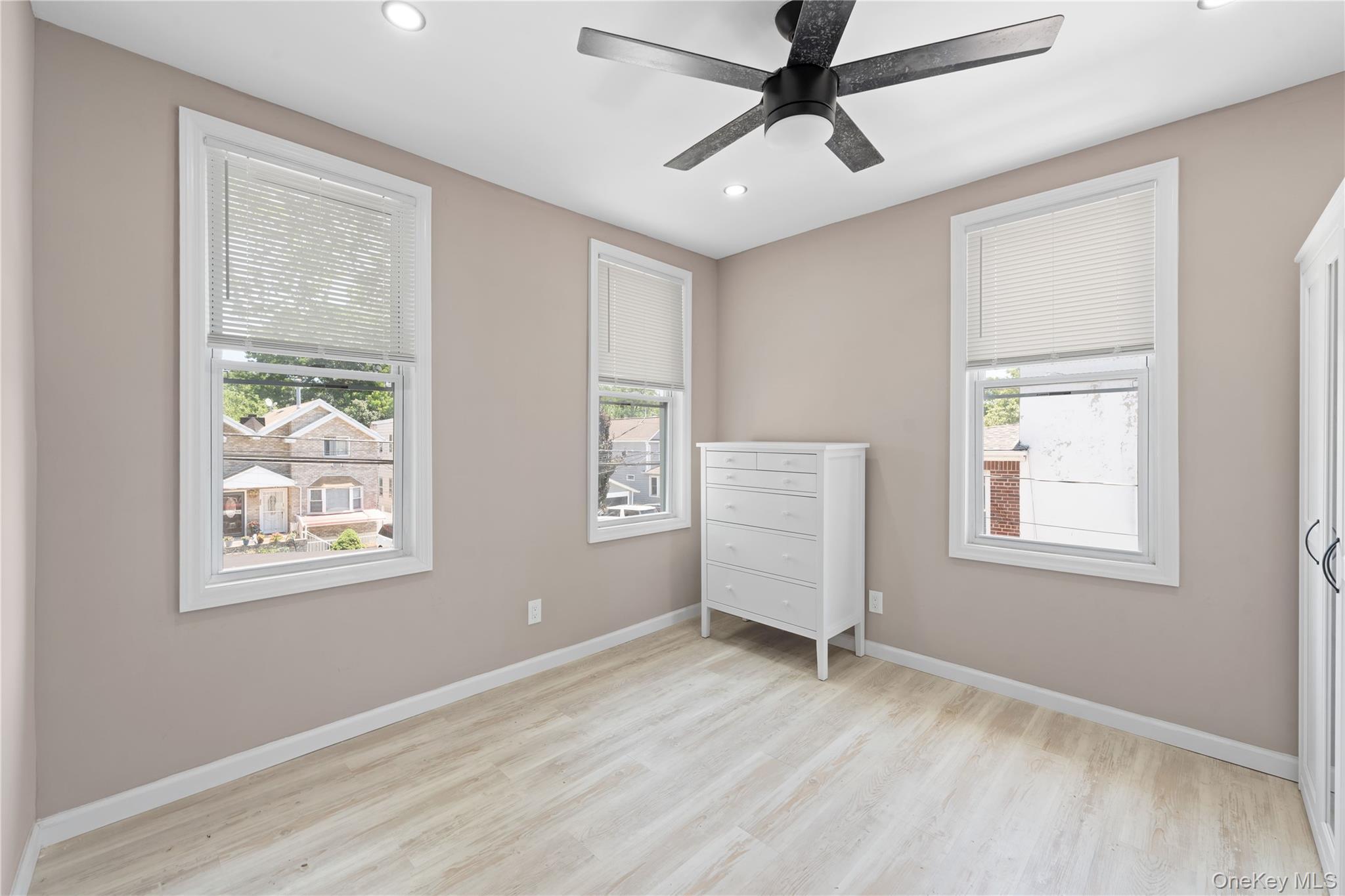 Single Family Newman Avenue Bronx, NY 10473, MLS-1021403-13