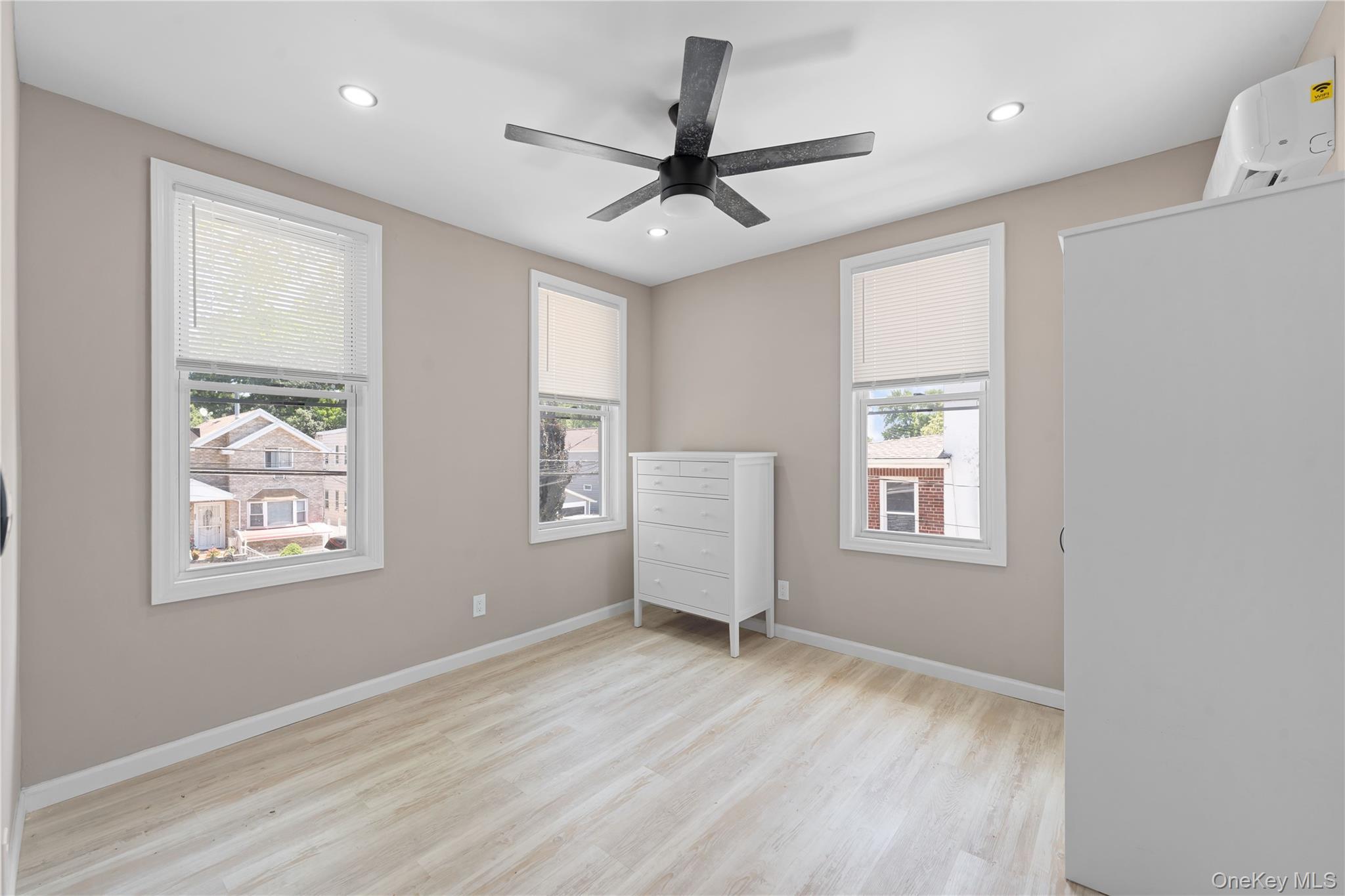 Single Family Newman Avenue Bronx, NY 10473, MLS-1021403-14