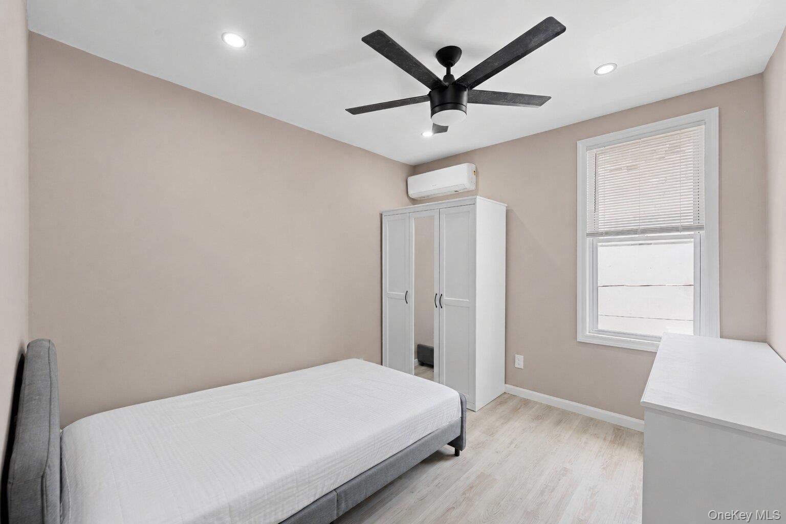 Single Family Newman Avenue Bronx, NY 10473, MLS-1021403-21
