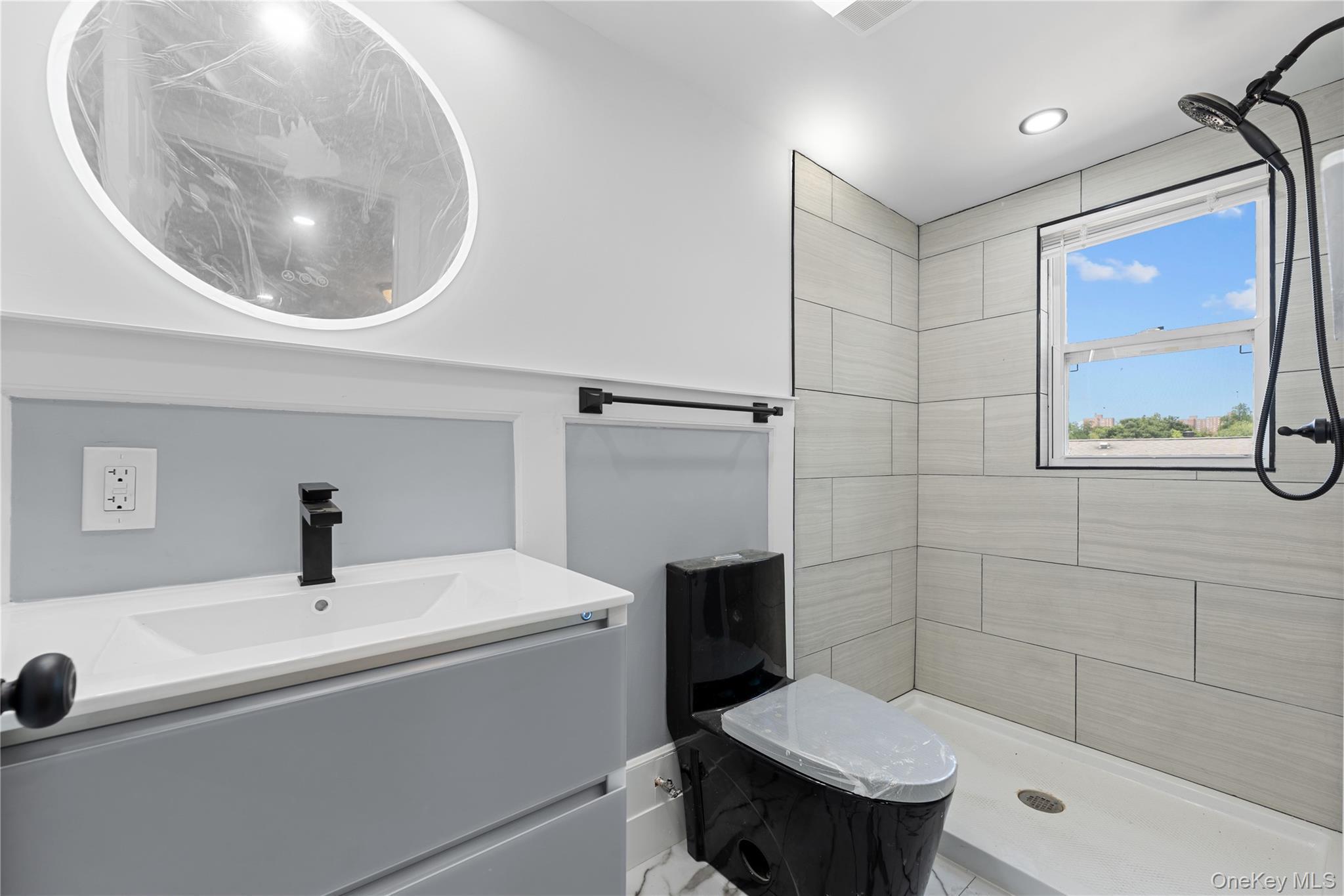 Single Family Newman Avenue Bronx, NY 10473, MLS-1021403-24