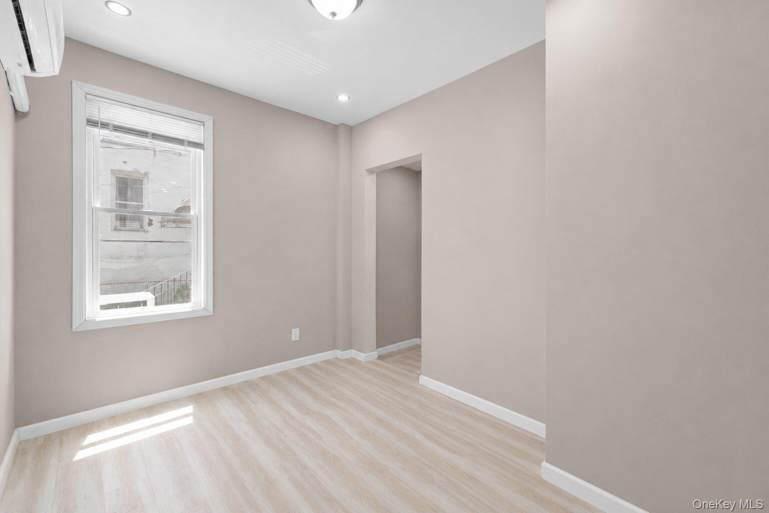 Single Family Newman Avenue Bronx, NY 10473, MLS-1021403-5