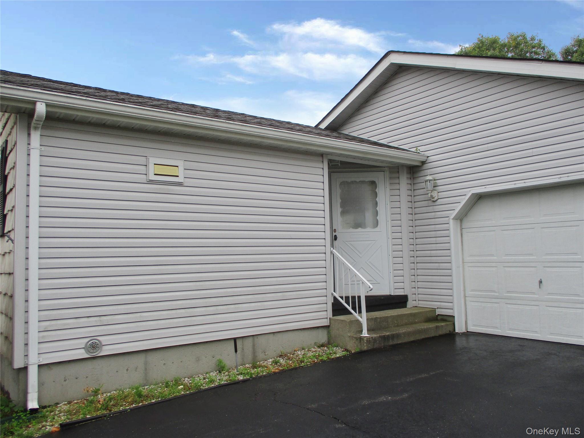 Single Family Village Circle E  Suffolk County, NY 11949, MLS-1021408-12